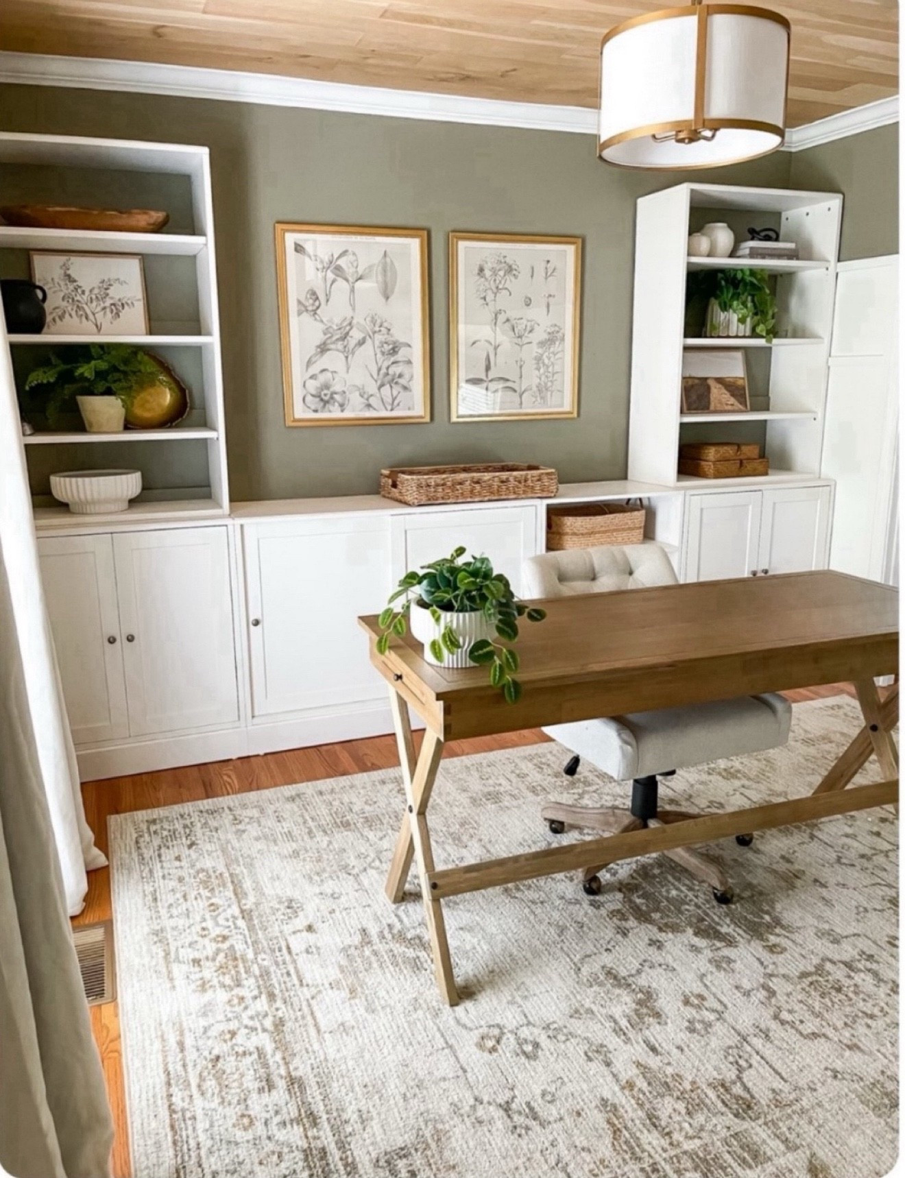 It’s target circle week and my office rug is on sale! 

Vintage pattern 
Non skid backing 
Beautiful neutral colors 

Multiple size options 

#LTKStyleTip #LTKHome #LTKSaleAlert