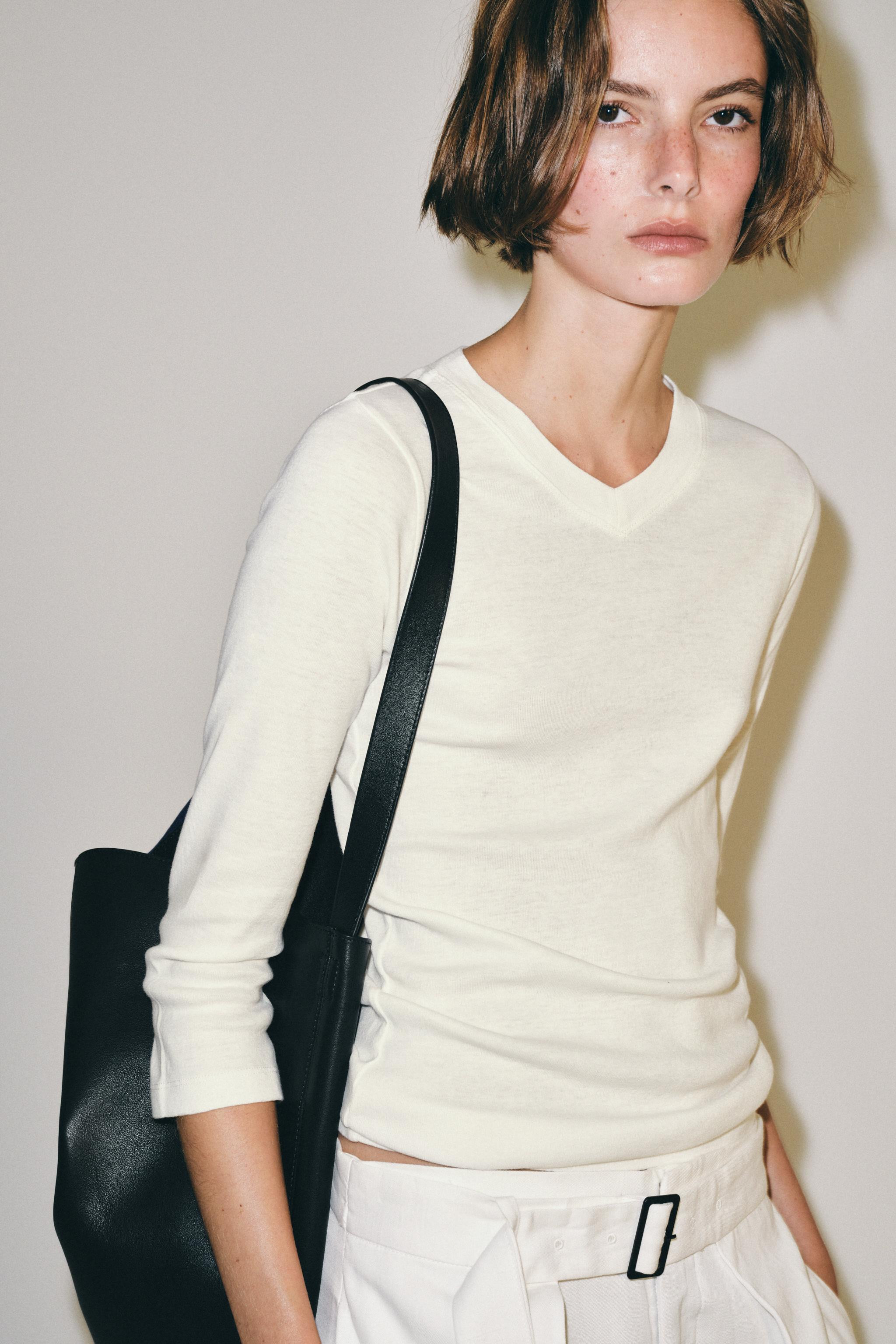 V-NECK T-SHIRT | Zara UK