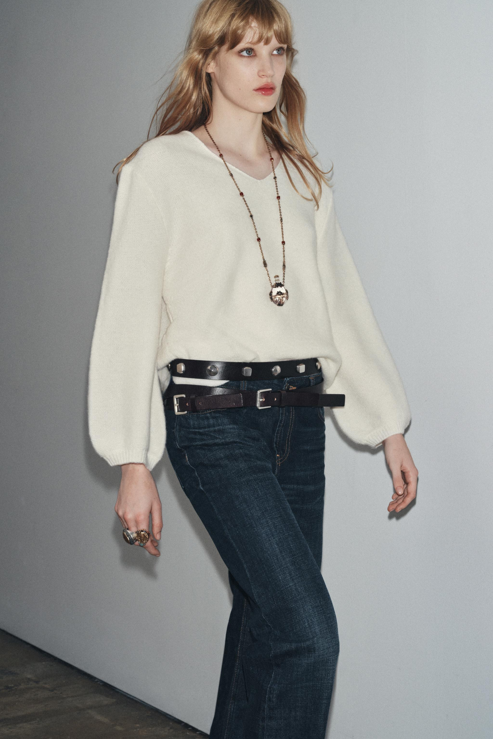 METAL NECKLACE WITH FLOWERS AND BOTTLE | Zara UK