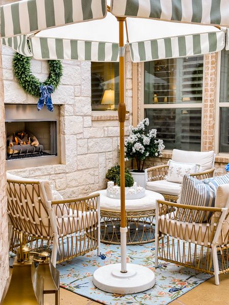 Courtyard Makeover! #walmartpartner 
This @walmart patio set gives such a beautiful Tuscan vibe! I’ve had this set for two years and it is still super comfortable! #walmarthome 
