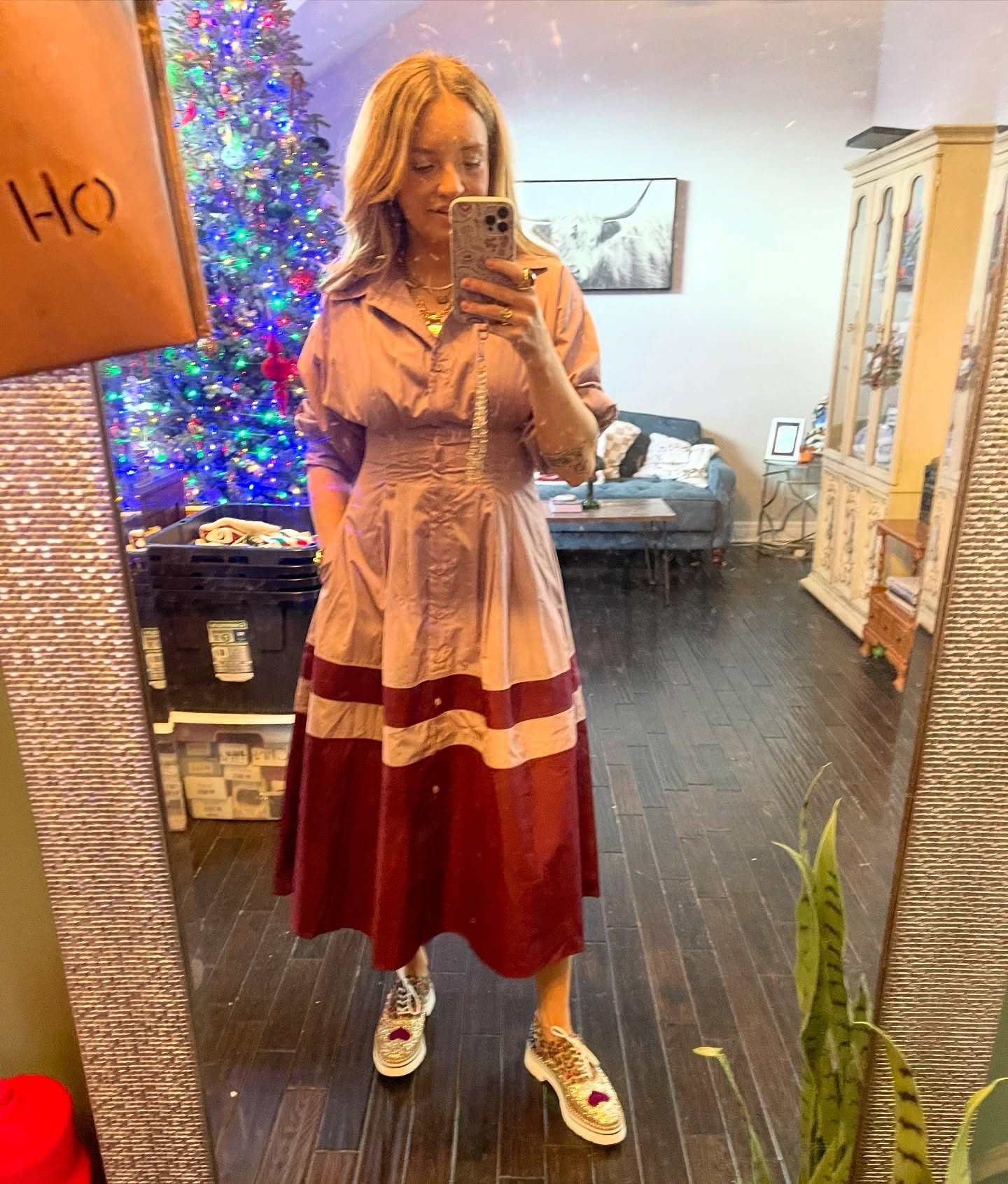 This outfit is giving thrift day magic! Dress from Our Favorite Things at The Village at Burlington Creek + secondhand Betsey Johnson loafers = the perfect combo 💫 

#ShopLocal #OurFavoriteThings #BurlingtonCreek #KansasCityStyle #BoutiqueFinds #ShopSmall #LocalLove #KCShopping