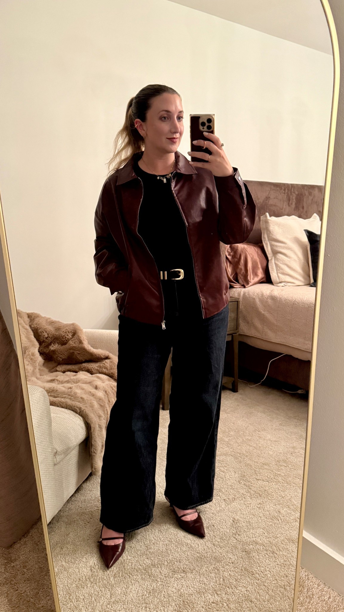 Perfect jacket for a spring transitional outfit paired with my new favorite jeans 🖤

@abercrombie 

#LTKSpringSale #LTKgrwm #LTKSaleAlert