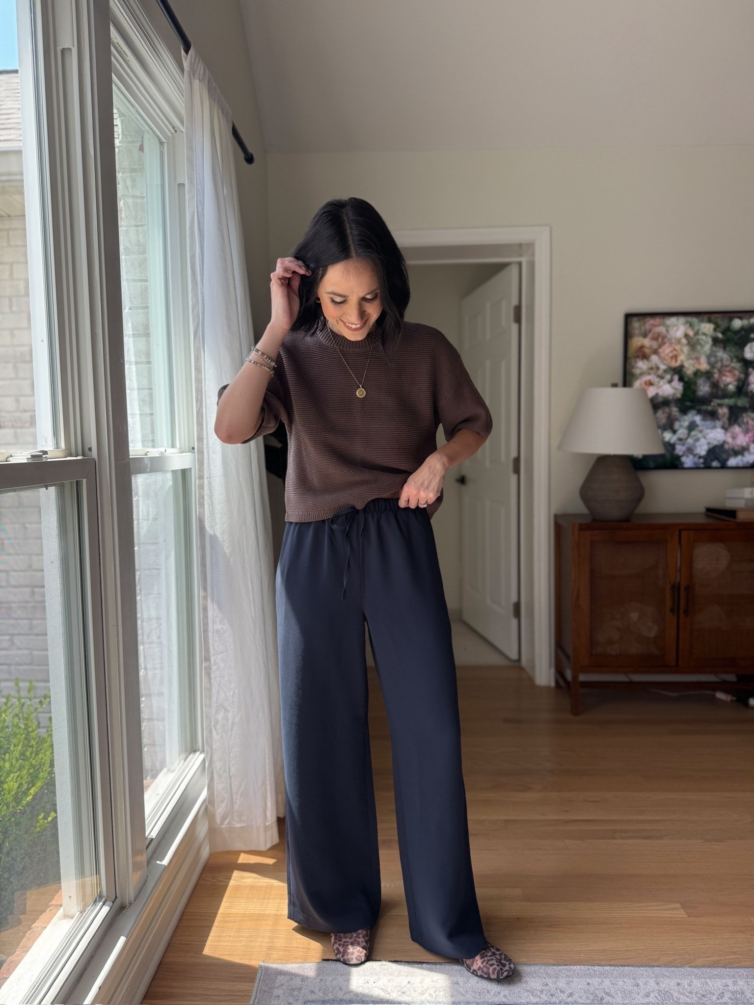 Such a good loungewear outfit 🤎💙

Wearing a size small!

@Aritzia @abercrombie , loungewear, Abercrombie tops, comfy pants, Aritzia pants, leopard flats, flats, Hallie Ragan

#LTKootd #LTKgrwm #LTKSeasonal