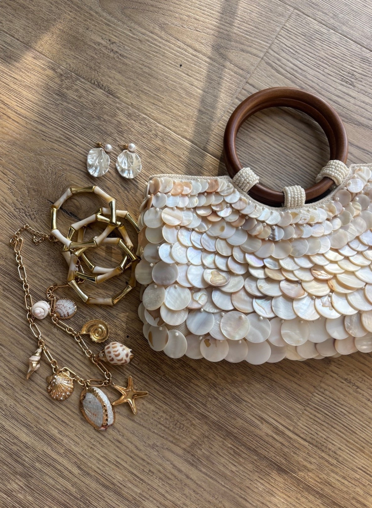 Vacation details!!!

Seashell bag, Amazon bag, beach jewelry, vacation style, elevated look, casual chic, vacation accessories 

#LTKTravel #LTKSeasonal #LTKOver40