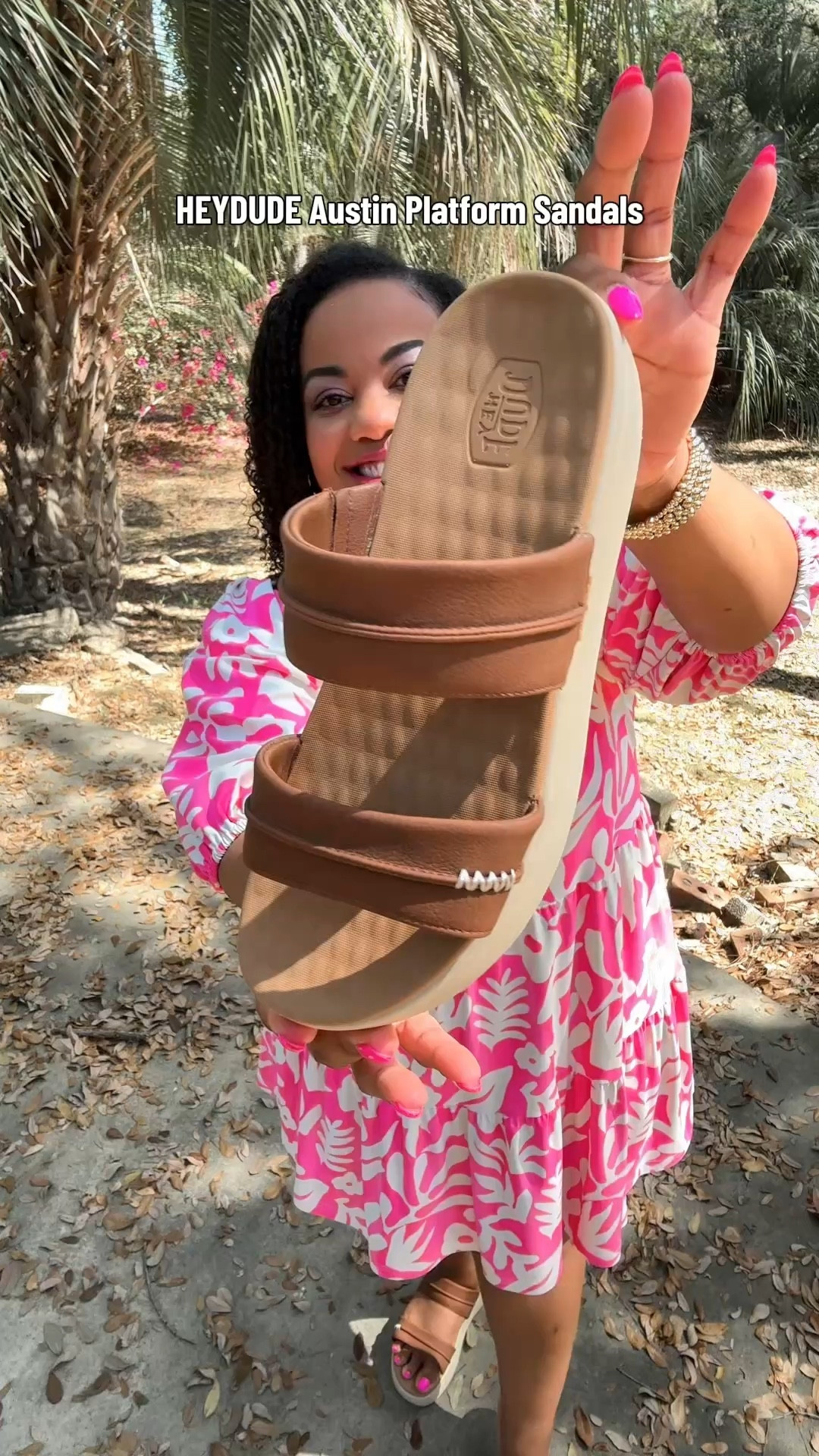 I can stand and walk in the HeyDude Austin Slides all day! They take the pressure off your knees and hips so you feel like you’re walking on a cloud! #heydude #heydudeshoes #shoes #sandals 
