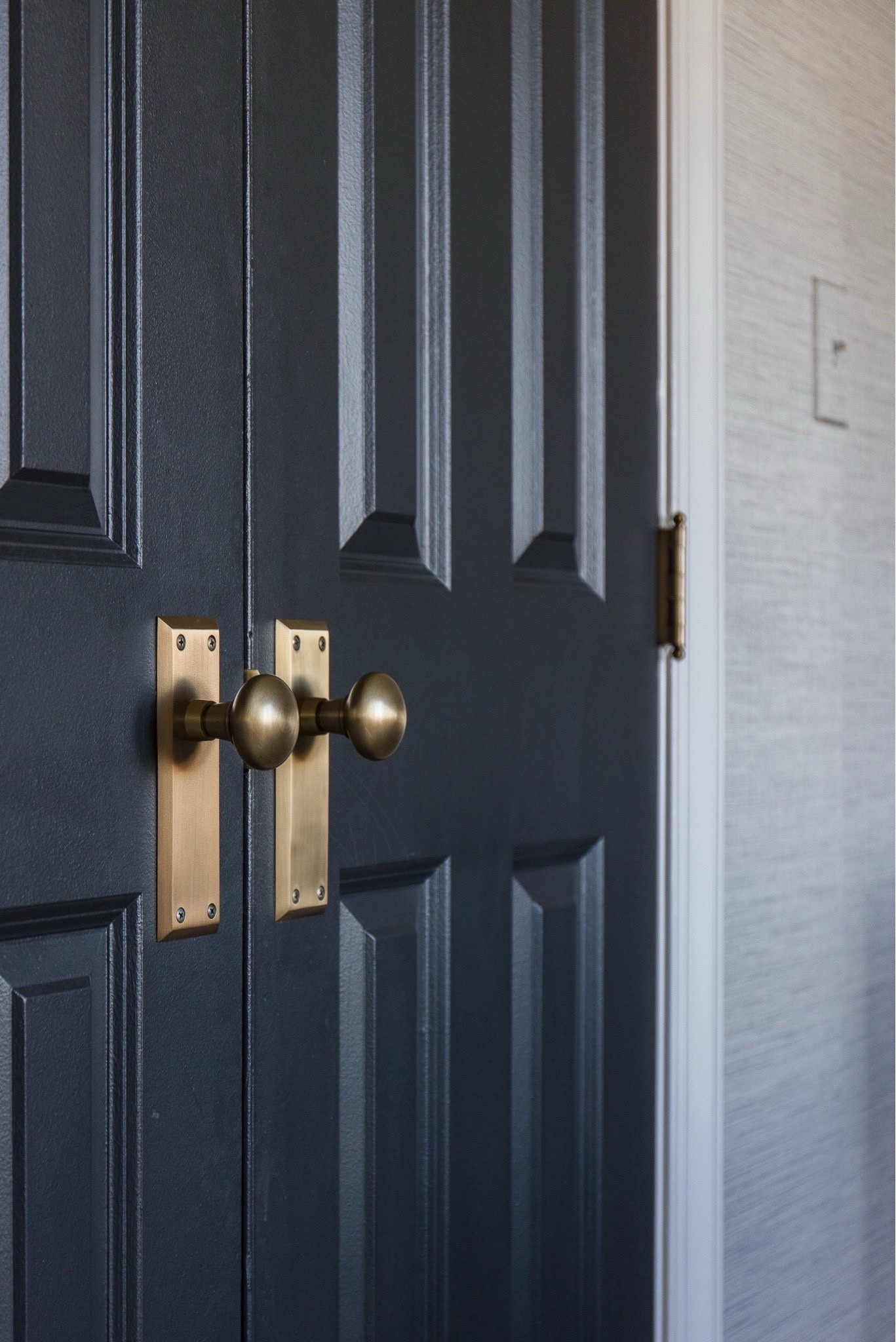 Gold Door Knob

Door knob  gold door knob  know  door accent  doors  home  home finds  home decor  door decor  door inspo  ArchedManor


#LTKSaleAlert #LTKHome