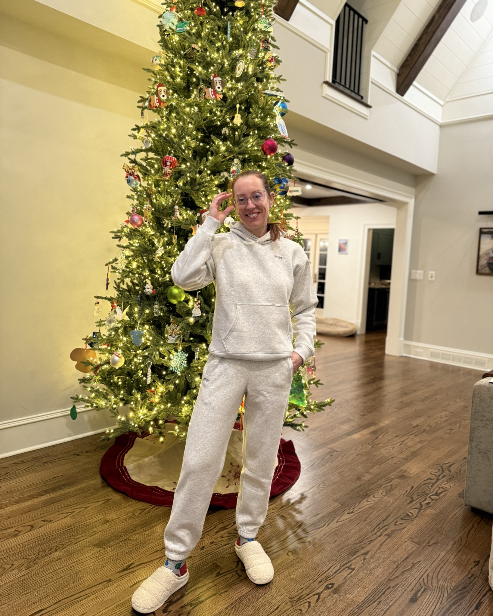 𝘍𝘪𝘯𝘢𝘭𝘭𝘺 𝘨𝘰𝘵 𝘵𝘩𝘦 𝘵𝘳𝘦𝘦 𝘶𝘱, nothing makes me feel more 𝐢𝐧 𝐭𝐡𝐞 𝐬𝐩𝐢𝐫𝐢𝐭 than seeing the tree lights sparkle at night. 🎄 One of our 𝐟𝐚𝐦𝐢𝐥𝐲 𝐭𝐫𝐚𝐝𝐢𝐭𝐢𝐨𝐧𝐬 is that every trip we take as a family, we get an ornament from that place. 📍⁣
⁣
𝘞𝘩𝘢𝘵’𝘴 𝘺𝘰𝘶𝘳 𝘧𝘢𝘷𝘰𝘳𝘪𝘵𝘦 𝘩𝘰𝘭𝘪𝘥𝘢𝘺 𝘵𝘳𝘢𝘥𝘪𝘵𝘪𝘰𝘯?⁣
⁣
Also, if you want to up your 𝐂𝐎𝐙𝐘 𝐕𝐈𝐁𝐄𝐒, you must try the Off-shift loungewear that dropped today by @wearfigs . The most 𝘤𝘰𝘮𝘧𝘰𝘳𝘵𝘢𝘣𝘭𝘦 sweatset I’ve ever slipped into. ⁣
⁣
#𝘸𝘦𝘢𝘳𝘍𝘐𝘎𝘚 #𝘍𝘐𝘎𝘚𝘢𝘮𝘣𝘢𝘴𝘴𝘢𝘥𝘰𝘳 #𝘤𝘩𝘳𝘪𝘴𝘵𝘮𝘢𝘴 #𝘵𝘳𝘢𝘥𝘪𝘵𝘪𝘰𝘯 #𝘭𝘰𝘶𝘯𝘨𝘦𝘸𝘦𝘢𝘳

#LTKHoliday #LTKTravel #LTKGiftGuide