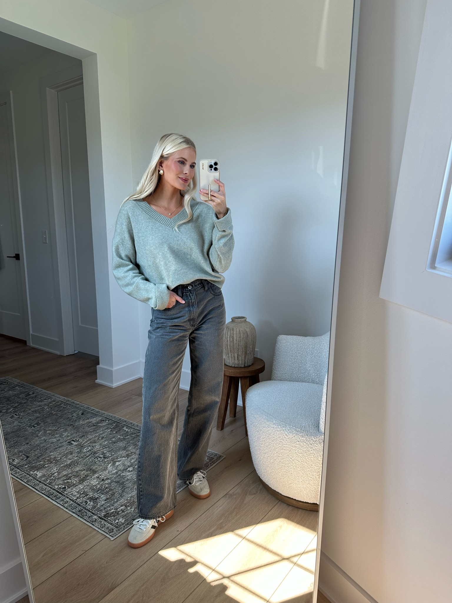 My collection with Abercrombie is here! Use code AFKATHLEEN for 25% off your purchase! 

I’m wearing a medium in my sweater & 26 regular in my denim. Shoes are true to size (to my European sizing - I am a 38).

#kathleenpost #AFxKP #abercrombie

#LTKshoecrush #LTKstyletip
