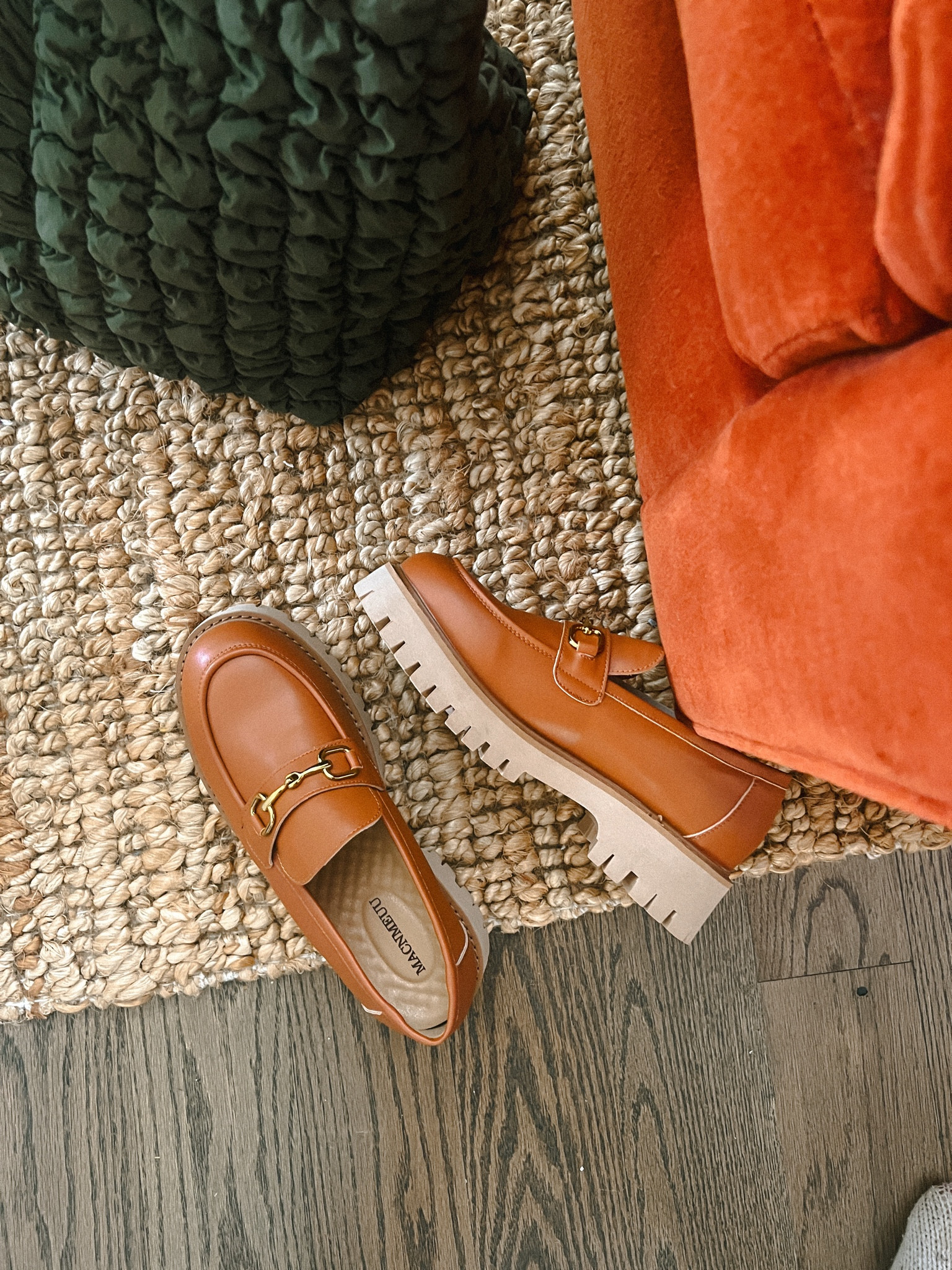 Do these loafers have pillows in them? 

#LTKSeasonal #LTKfindsunder50 #LTKstyletip
