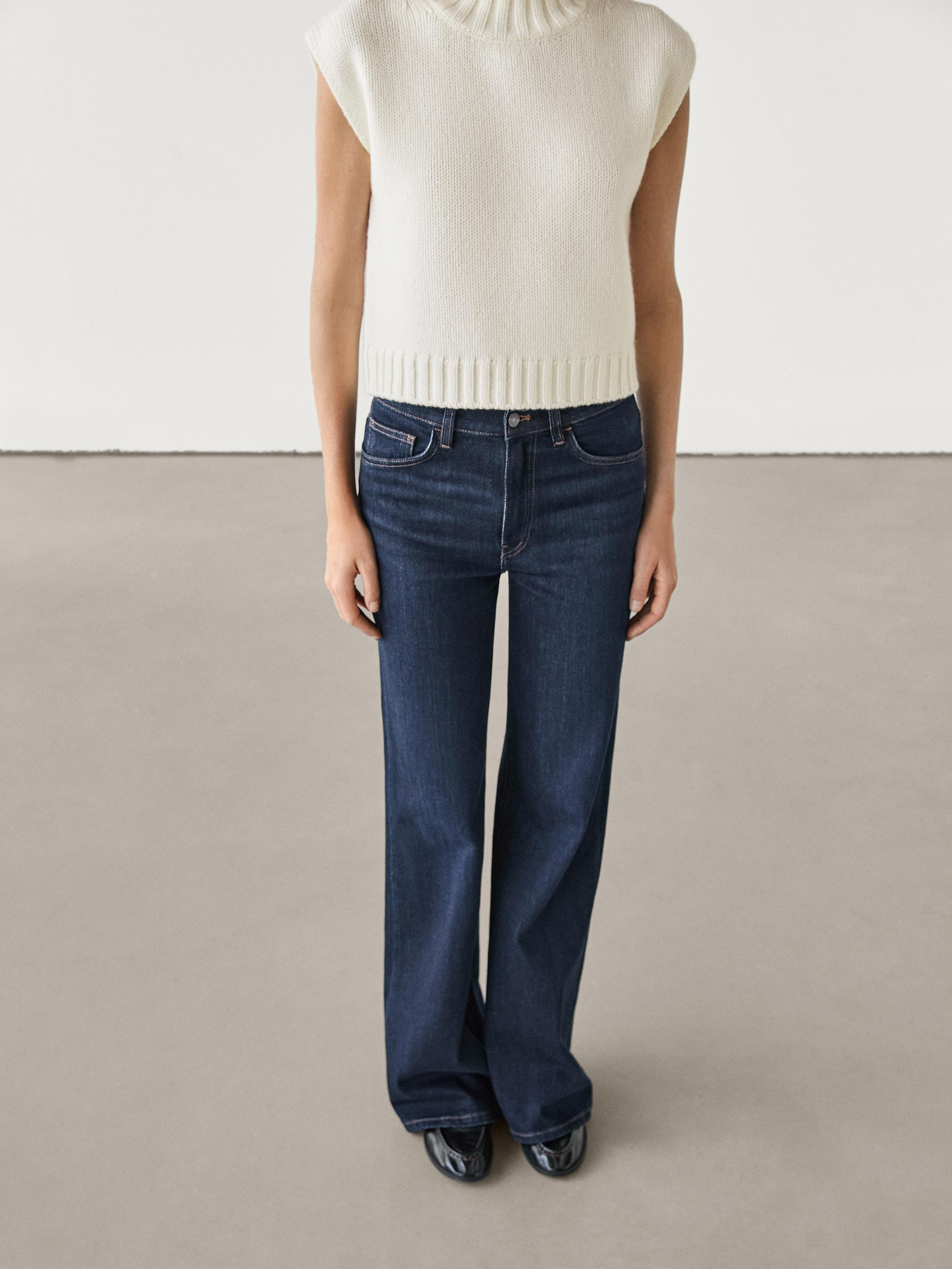 Jeans-Schlaghose mit hohem Bund aus Baumwollmischgewebe | Massimo Dutti DE