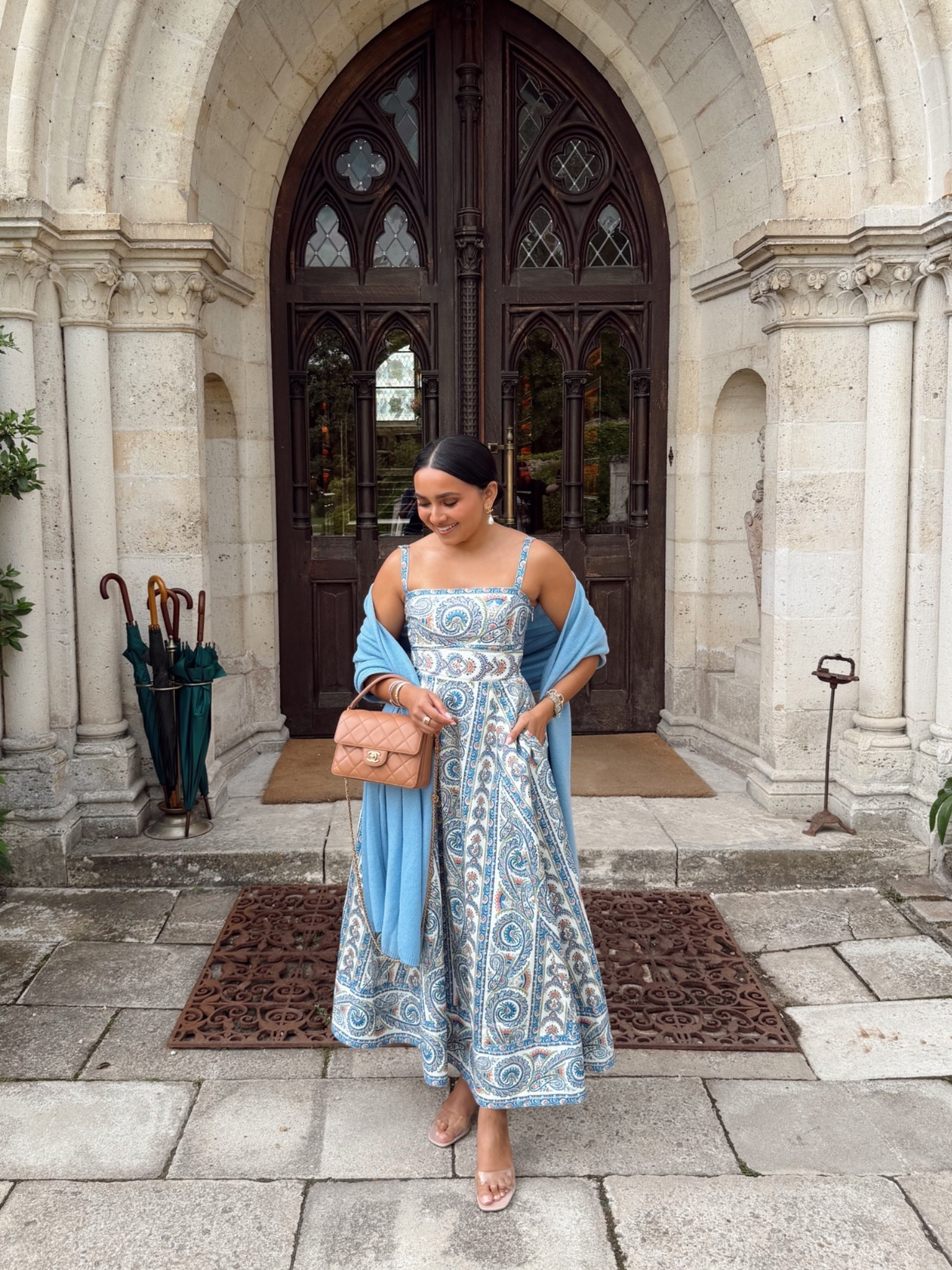 Blue paisley dress size xs - size up a size, runs small under the bust 
Clear size 5 TTS

#LTKPetite #LTKTravel #LTKootd