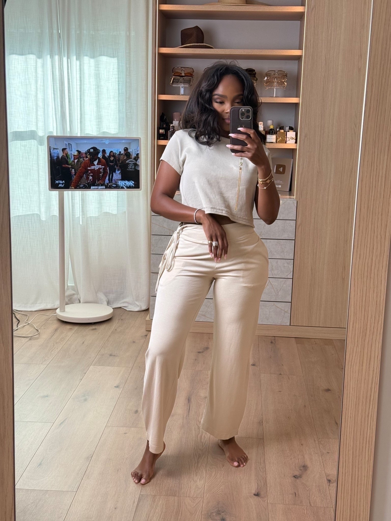 Hi babes!

This church OOTD is that perfect mix of polished and feminine — the floral top adds such a pretty statement moment while the light wash denim keeps it easy and wearable.

Where to wear this:
Church
Brunch
Daytime events
Spring outings

I love outfits like this because every piece can be styled so many different ways — so your cost per wear drops fast while still looking put together every time.

Everything is linked below

xx Kira | Kira’s Fashion Finds

34D - 27 - 40 | size small or 4

#LTKgrwm #LTKootd #LTKPetite