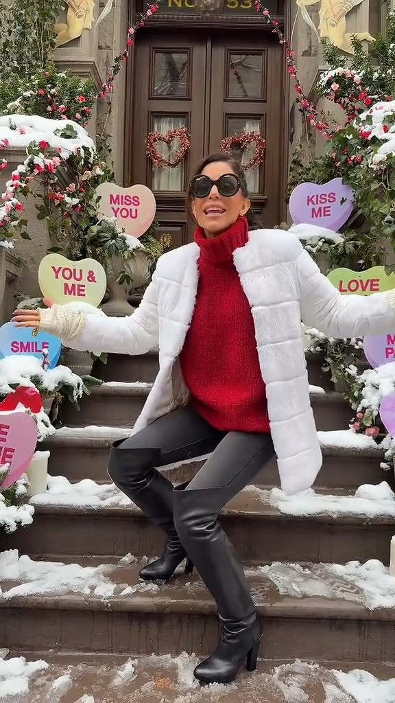 Happy Valentine’s Day to YOU! ❤️💗💜💝💜💙💖 

 #LTKWatchNow #LTKStyleTip