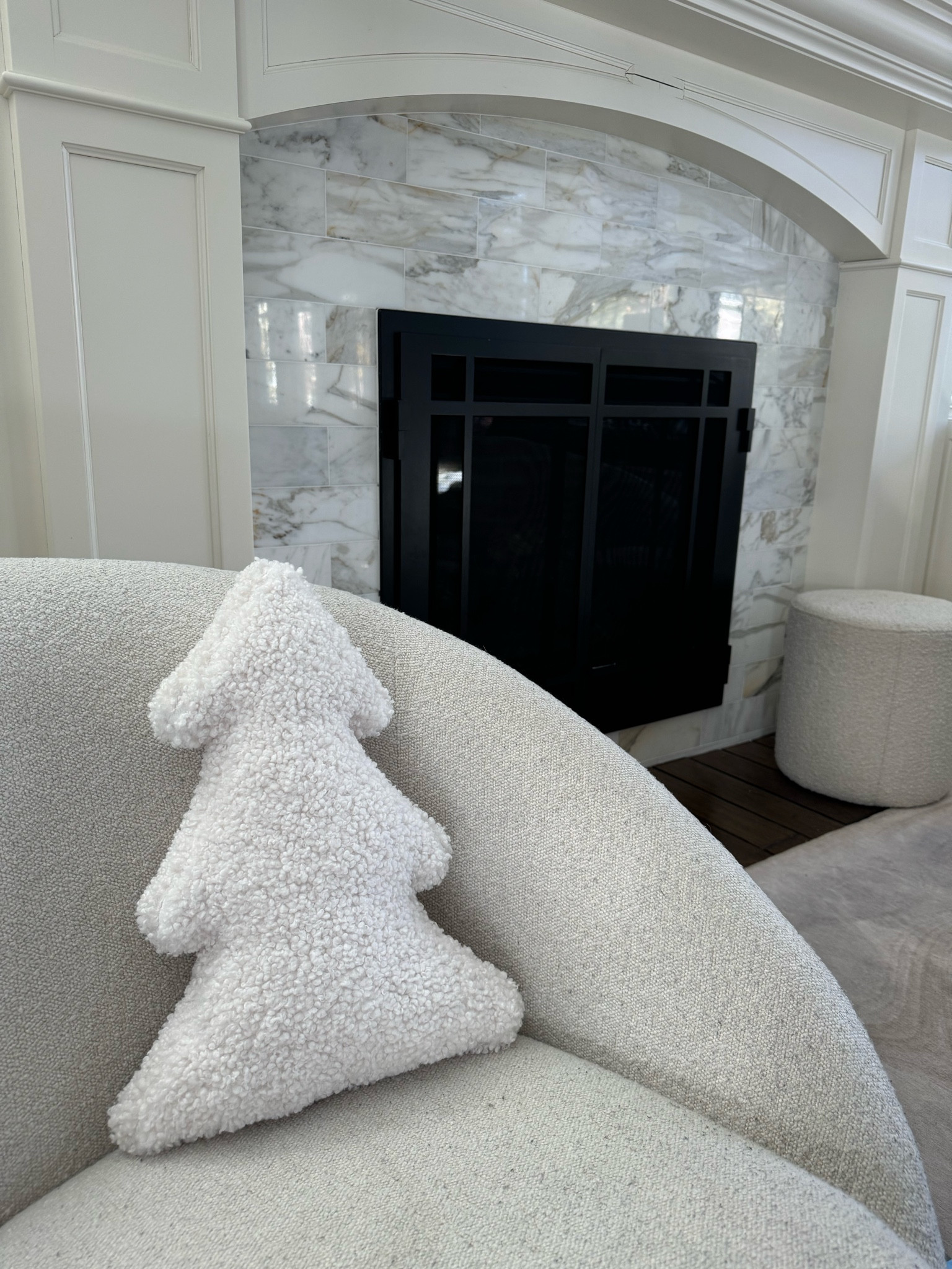 Our winter wonderland begins 🤍❄️🌲

#LTKSeasonal #LTKHome #LTKHoliday