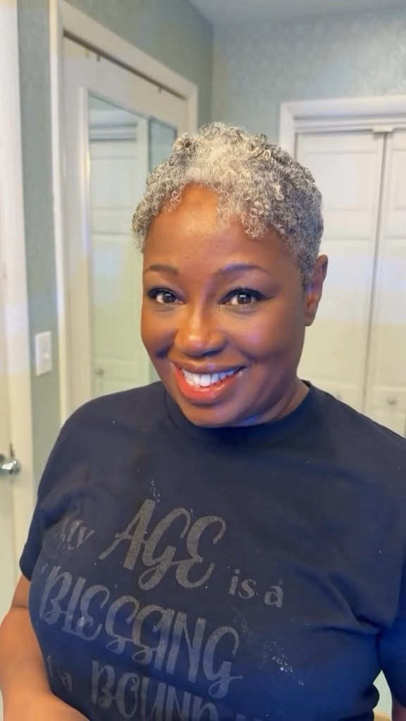 Every day, I honor my journey by nourishing my body from the inside out with collagen, NADs, and gratitude. True beauty is balance: we must nurture inside as much as out. This is how I age gracefully-through mindful supplements, intentional skincare, and movement that honors each stage of life
Loving how these daily rituals, along with my trusted supplements from Vital Proteins Shop and @TruNiagen, keep me thriving.

Tee- @_nydella IG