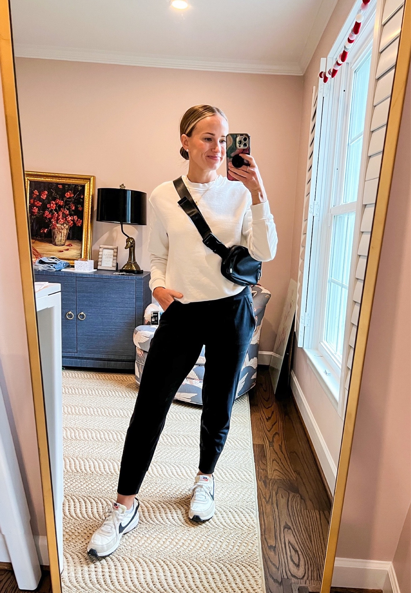 Athleisure look today. Wearing an extra small in this Amazon sweatshirt, an extra small in these Athleta joggers, and my Lululemon belt bag. I’m also linking an Amazon look alike for $14.

#LTKSeasonal#LTKfit#LTKunder100

#LTKunder100 #LTKfit