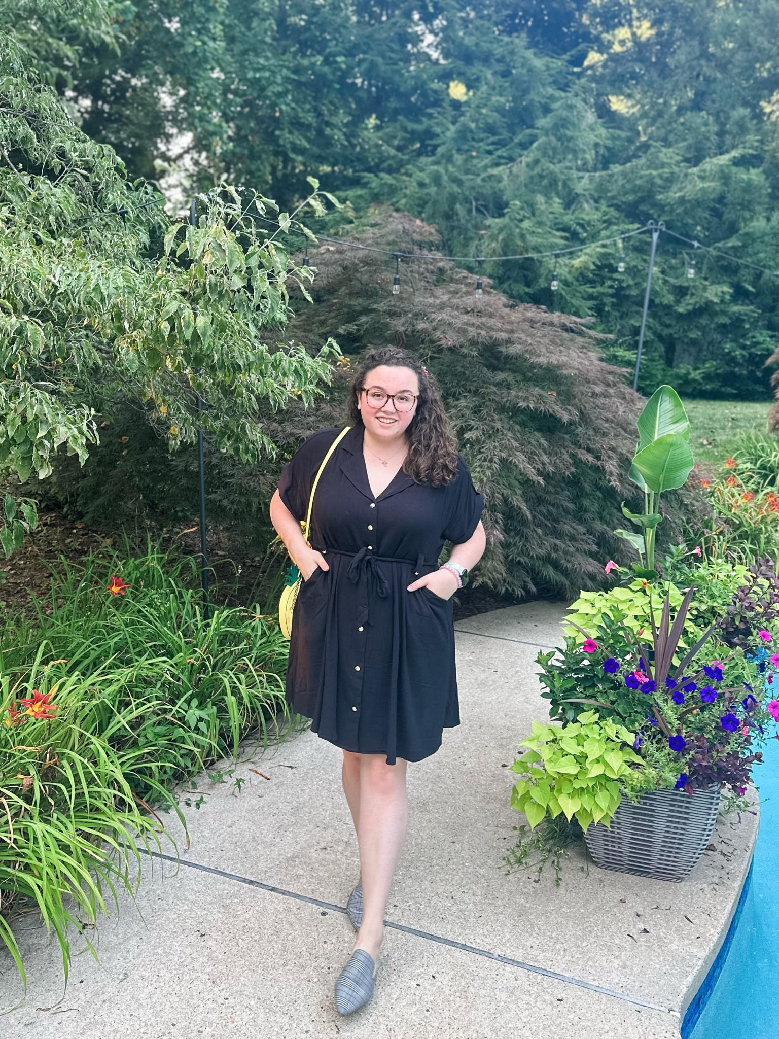 The perfect little black dress that can be worn to to work and to date night. And, it has pockets! 

Key words: plus size date night, plus size workwear, little black dress

#LTKworkwear #LTKcurves #LTKunder100