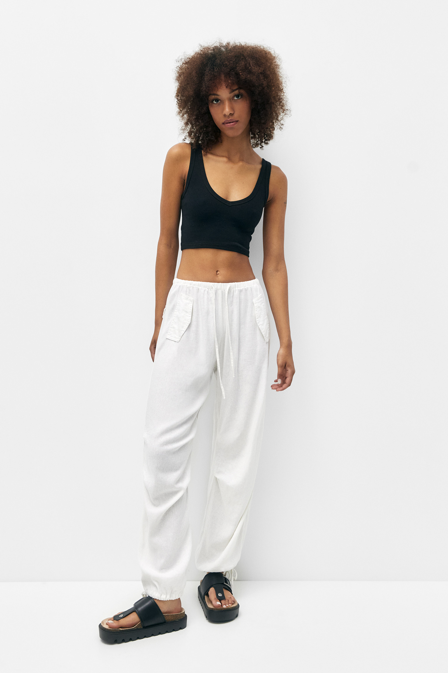 Parachute linen blend trousers | PULL and BEAR UK