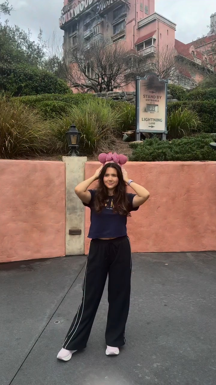 I think we can see who did it best 😂

#LTKootd #LTKdayinmylife #LTKmomlife