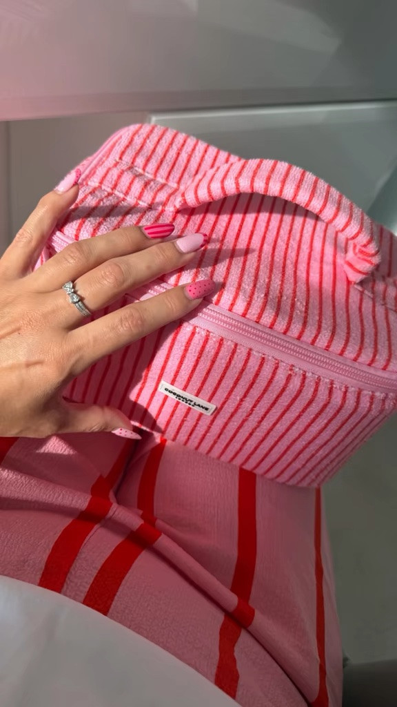 Loving stripes just now

#LTKuk #LTKsummer #LTKgiftguide