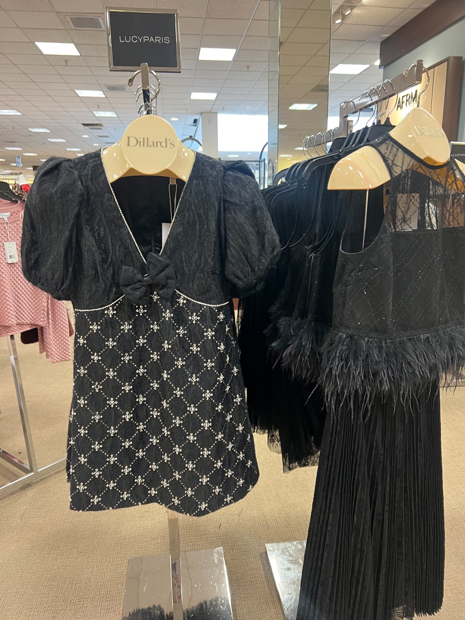 New Years Putfits! 

#LTKHoliday #LTKU #LTKStyleTip