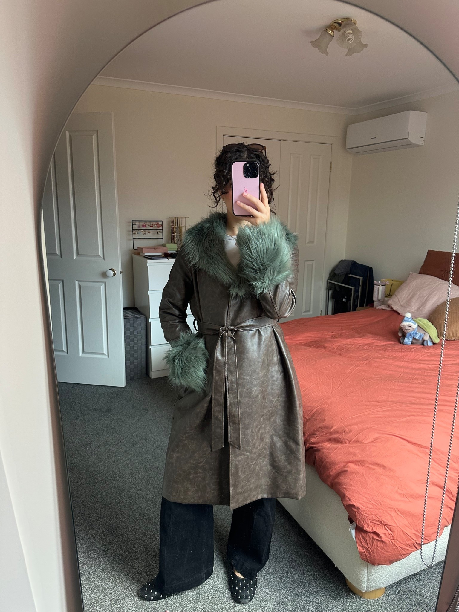 Styling my gorgeous new faux fur coat for autumn

Brand is Unreal Fur (currently on sale!)

#LTKstyletip #LTKautumn #LTKaustralia