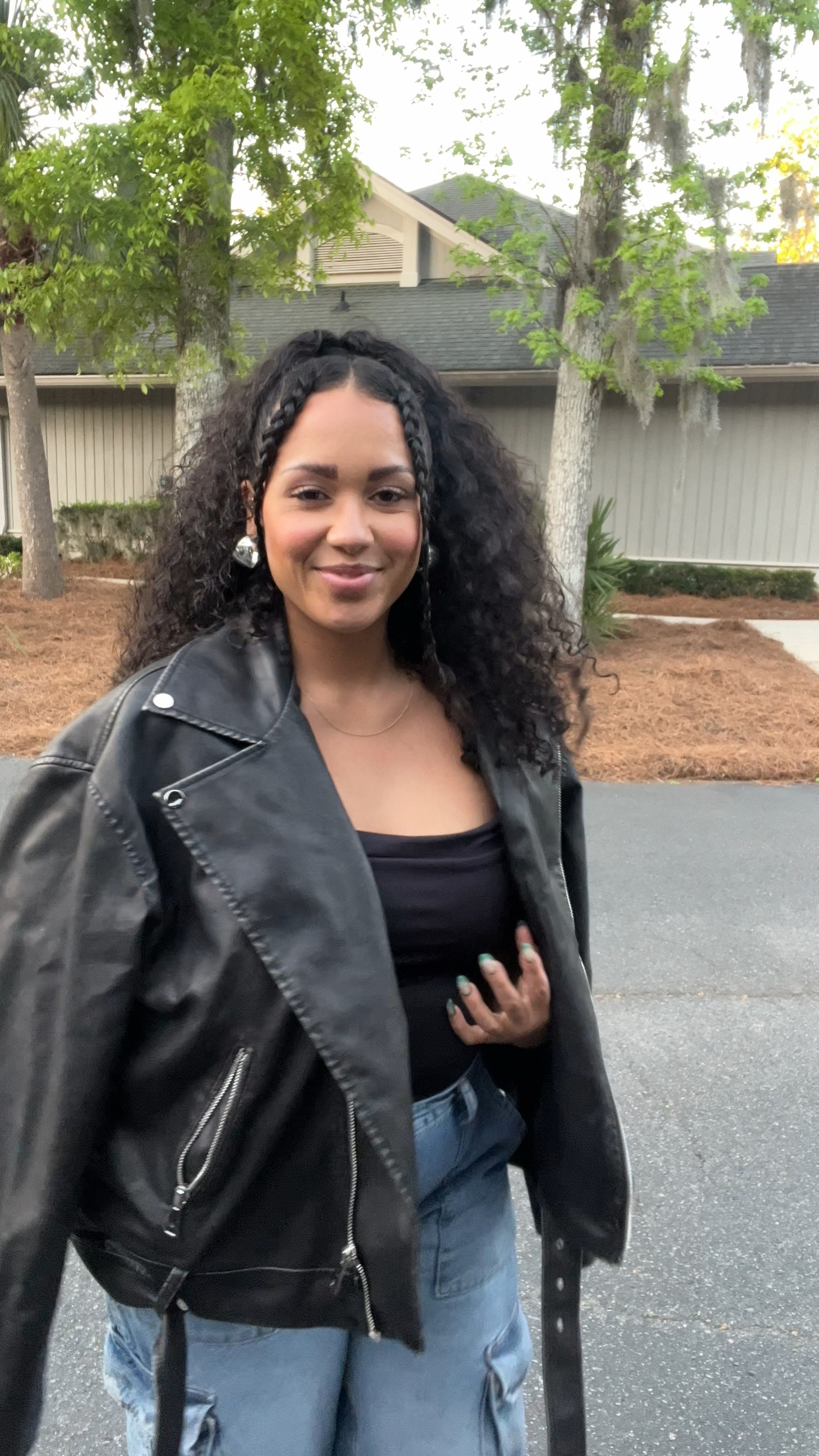 Every girl needs an over-sized leather jacket and I found the perfect affordable one for us ❤️

#LTKmidsize #LTKSeasonal #LTKfindsunder100