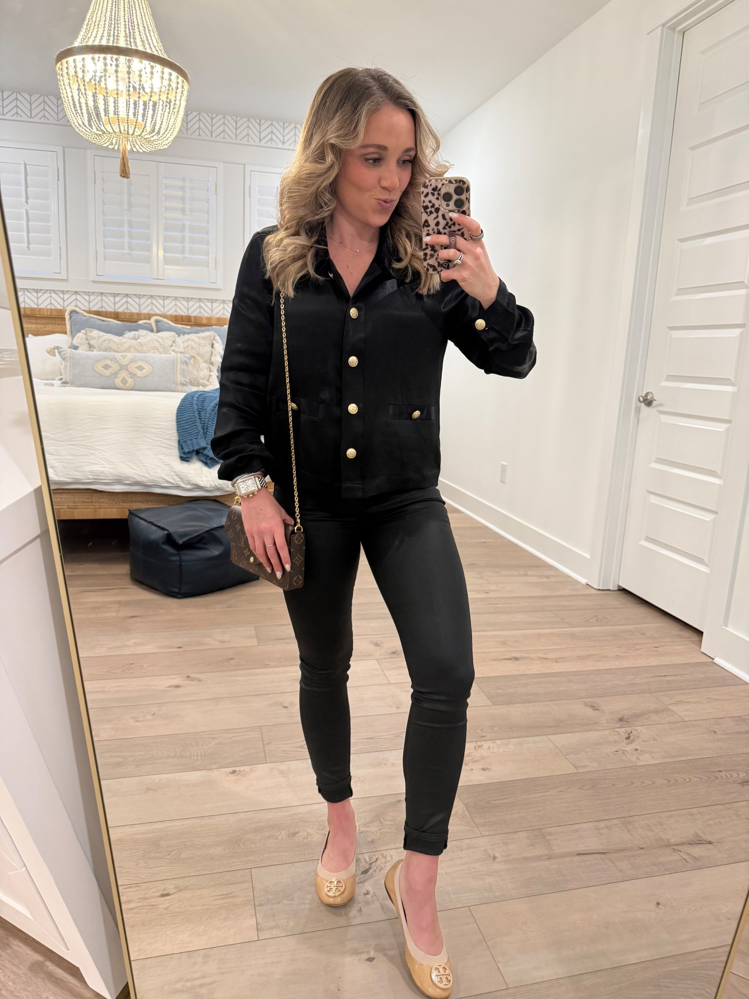 Night out fit! Blouse is old from Jcrew but I’ll link something similar!

#LTKootd #LTKgrwm