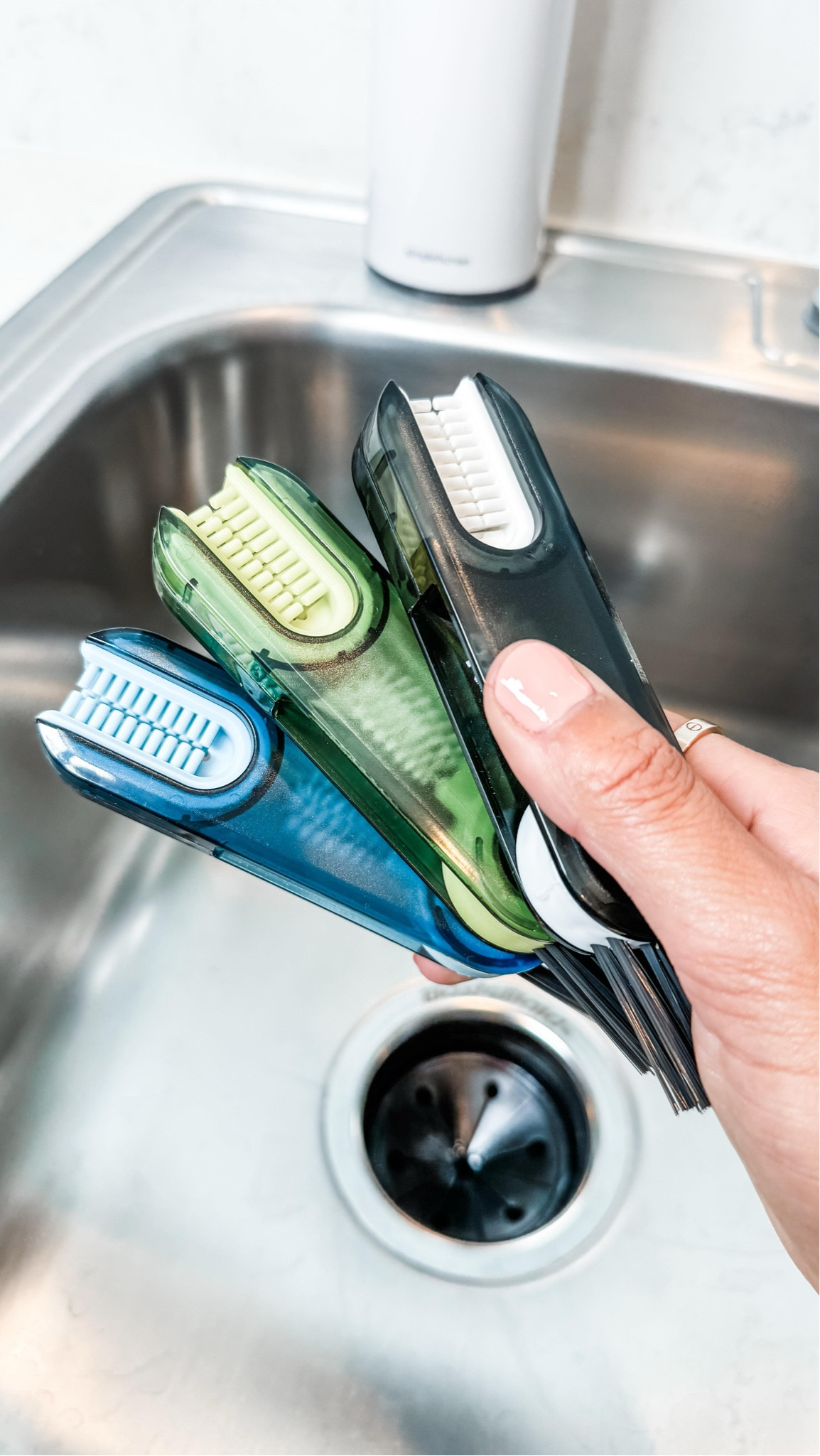 A M A Z O N $3 C L E A N I N G
m u s t h a v e 💦🧼🧽

Have you been a nasty girl when it comes to cleaning out your Stanley’s & tumblers? 🤢😷 This brush is so affordable and squeezes into all of the small areas of your tumblers and lids that need to be cleaned.

Also great for sippy cups, baby bottles, blender bottles and more! Comes as a pack of 3 for only $9.99! Split a pack with a friend or stock up!

#neatlyembellished #professionalorganizer #homeorganizer #homeorganizing #organization #organizingideas #organizingtips #organizinghacks #organizedhome #organizedmom #organizedlife #amazon #amazonmusthaves #amazonfavorites #amazonfinds #amazonfaves #amazoninfluencer #amazoninfluencerprogram #amazonhome #cleaning #cleaninghacks #cleaninghack #stanley #stanleytumbler #cleaningtips #cleaningproducts