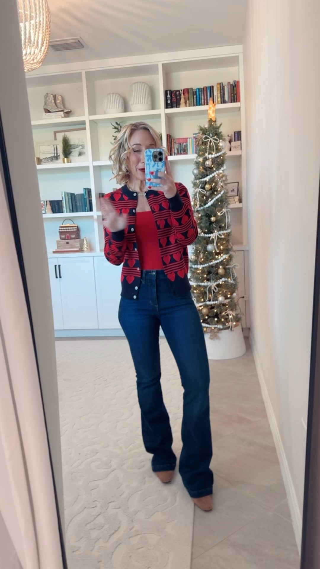 Walmart - new arrivals * Heart Print Cardigan - size XS. $24. 2 colors. * red cami - size small * Flare High Rise Jeans - size 2 (could have done a 0). $25.

 

#LTKFindsUnder50 #LTKOver40 #LTKSeasonal