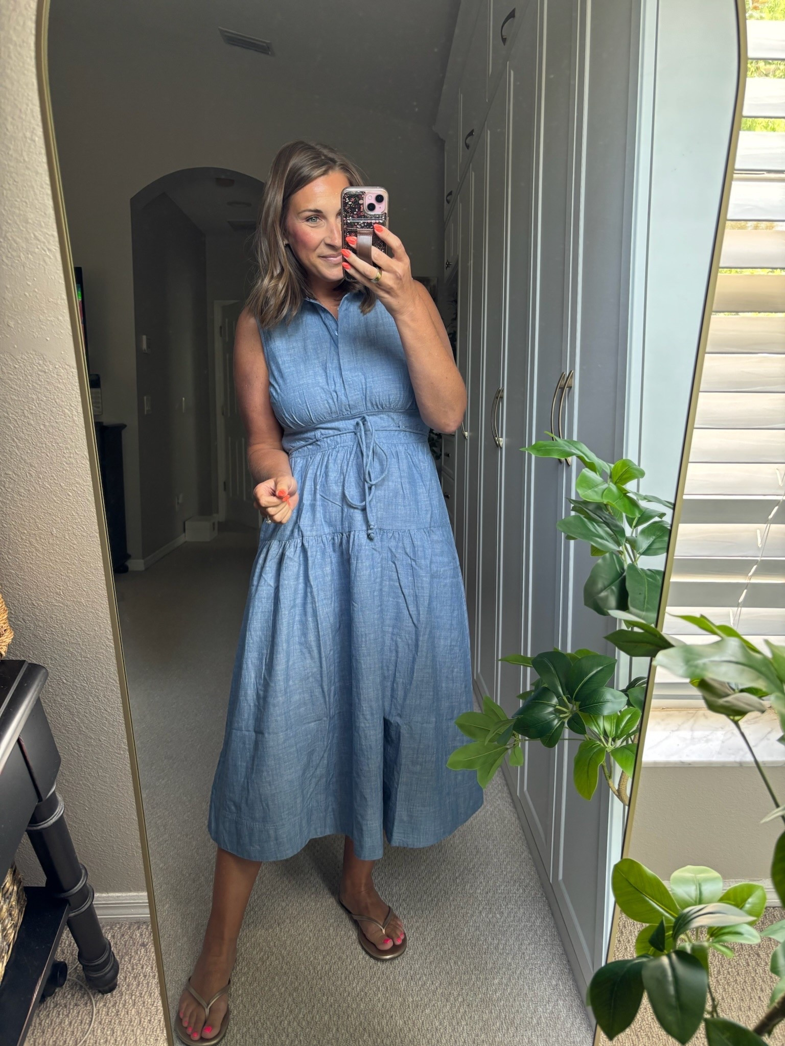 A bestseller and the perfect teacher outfit for heading back to school! 🍎📚💙

Teacher outfit, Dress, summer, outfit, Walmart

#LTKootd #LTKSaleAlert #LTKSeasonal