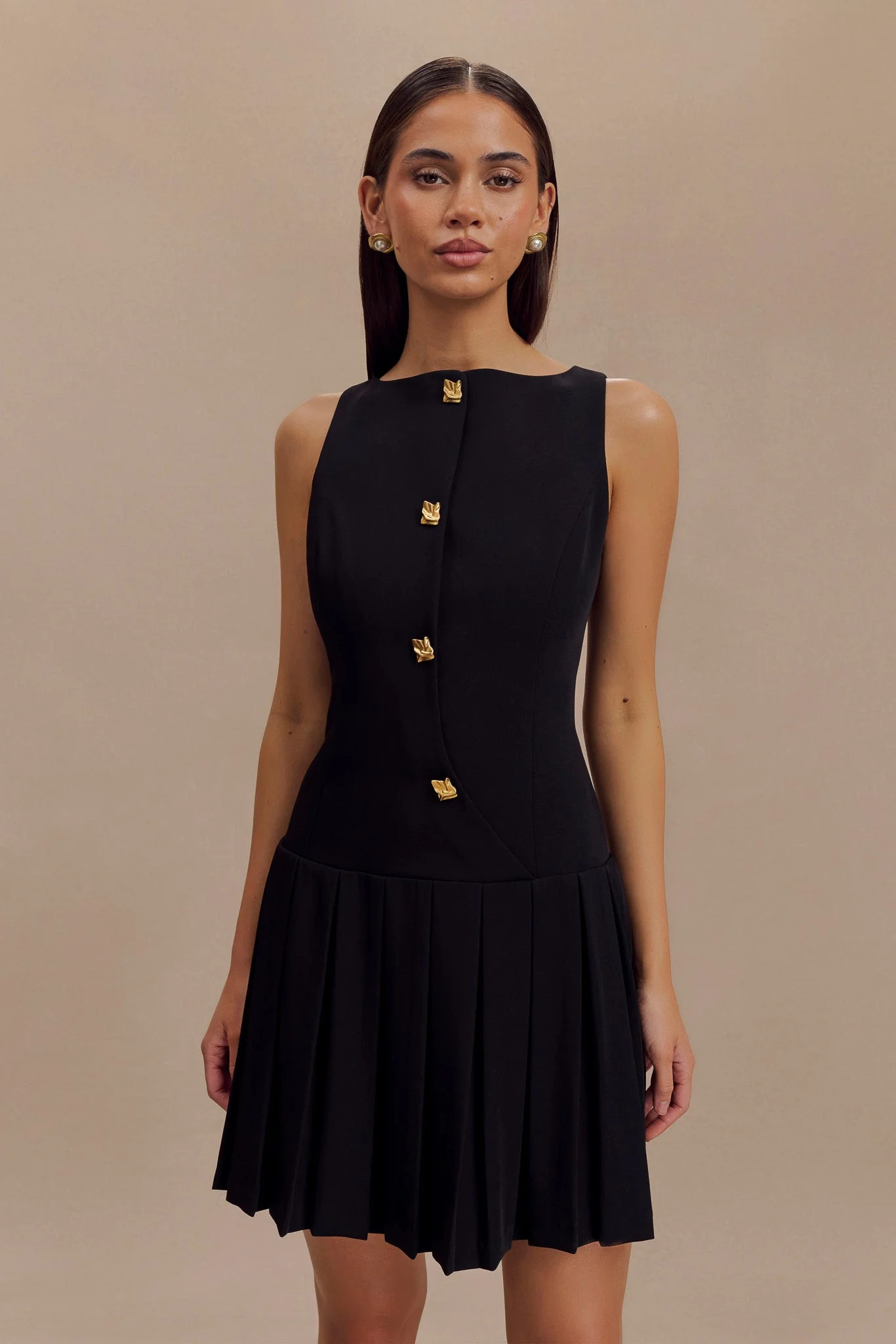 Mackenzie Sleeveless Pleated Mini Dress - Black | MESHKI US