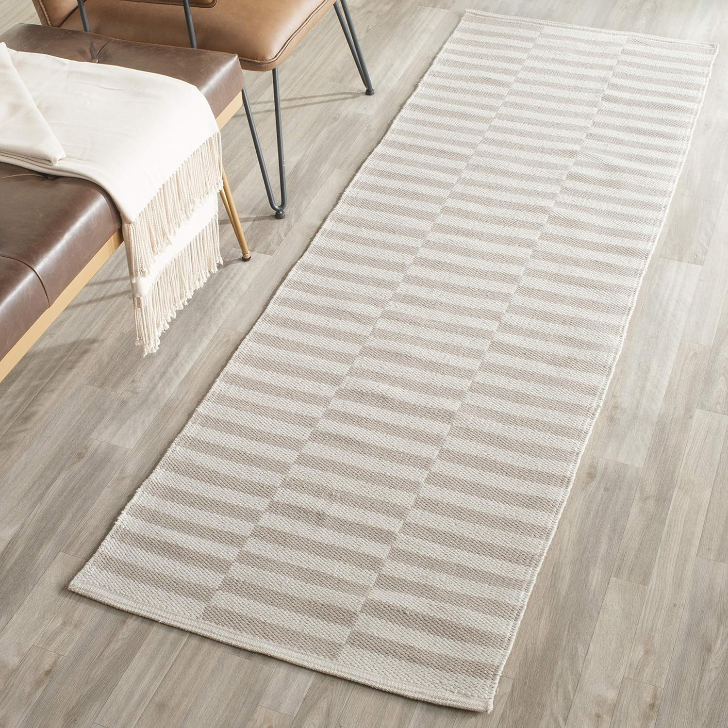 Amazon.com: SAFAVIEH Montauk Collection 2'3" x 7' Ivory / Light Grey MTK715E Handmade Stripe Cott... | Amazon (US)