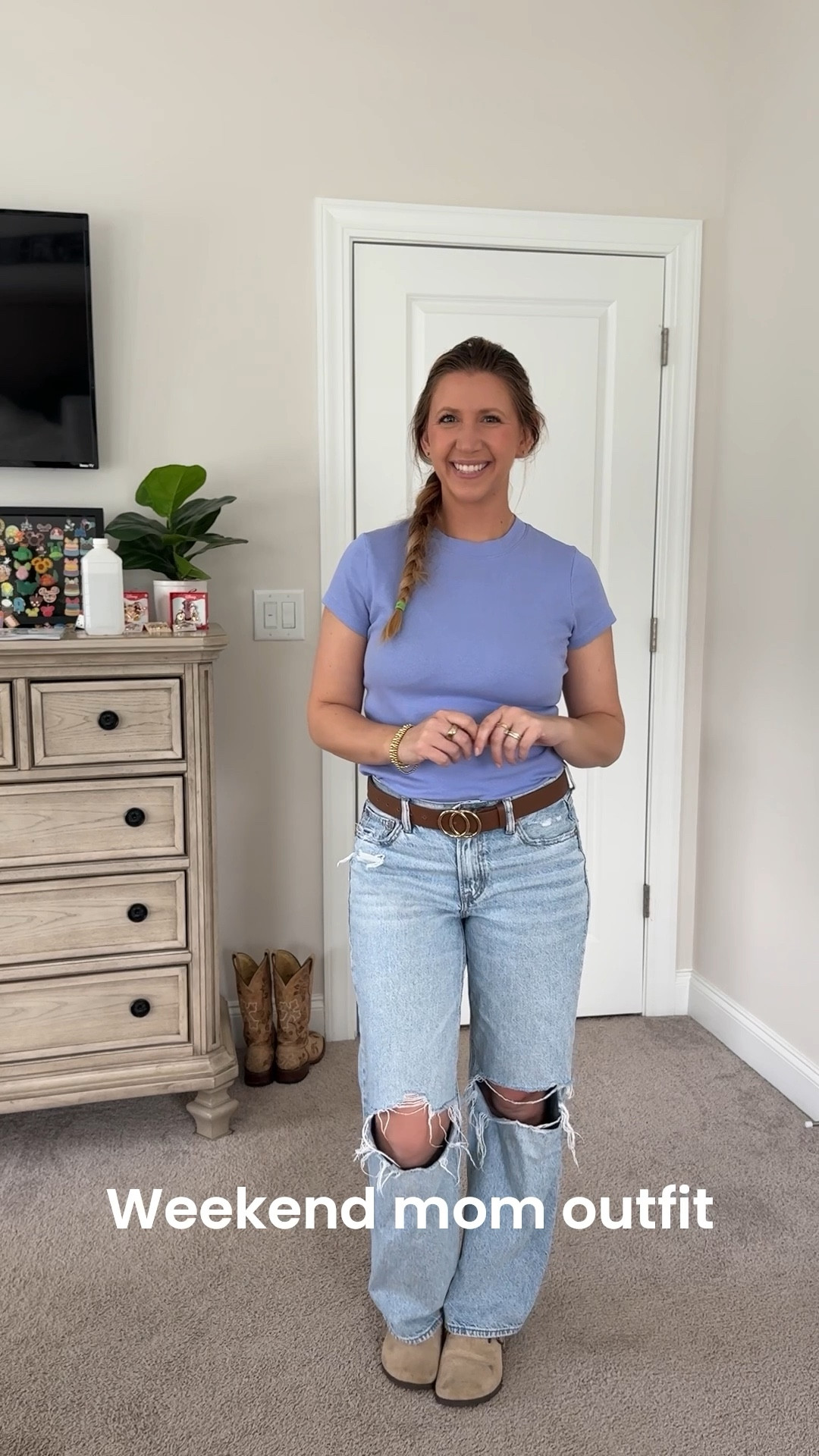 Comfy and cute weekend mom outfit!

#LTKMidsize #LTKmomlife #LTKSeasonal