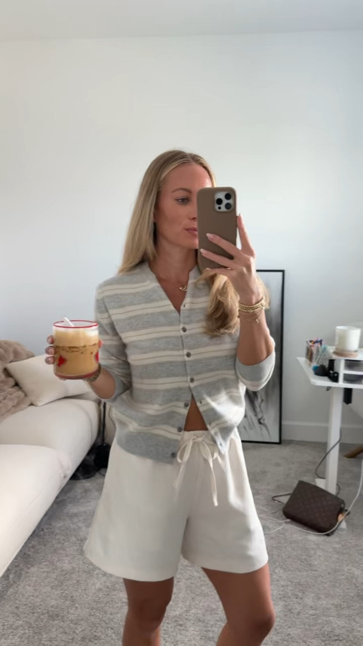 Just finished my @Aritzia try-on haul and this is the cutie OOTD I picked out for today! Grabbed one of their Bare Cashmere cardigans because it’s lighter for spring/summer. Pairing it with the Lodge Short. 

Aritzia outfits, Aritzia lodge, lodge shirts, Aritzia cashmere, spring outfit 

#LTKootd