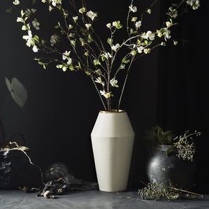 Buranchi Vase, Matte White | Bloomist