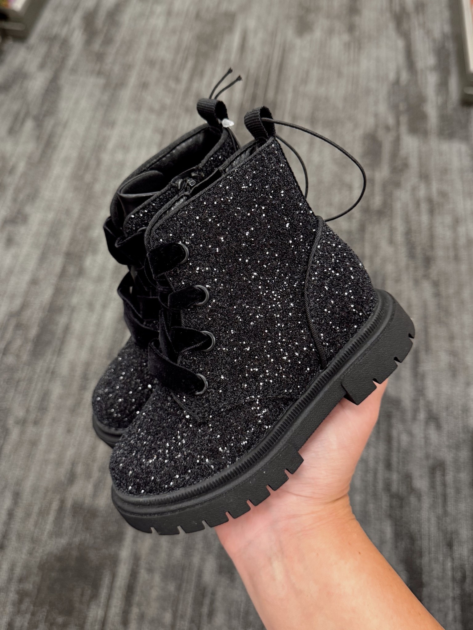 These black sparkly toddler boots are the cutest thing everrr 🖤✨

#LTKKids #LTKSeasonal #LTKFindsUnder50