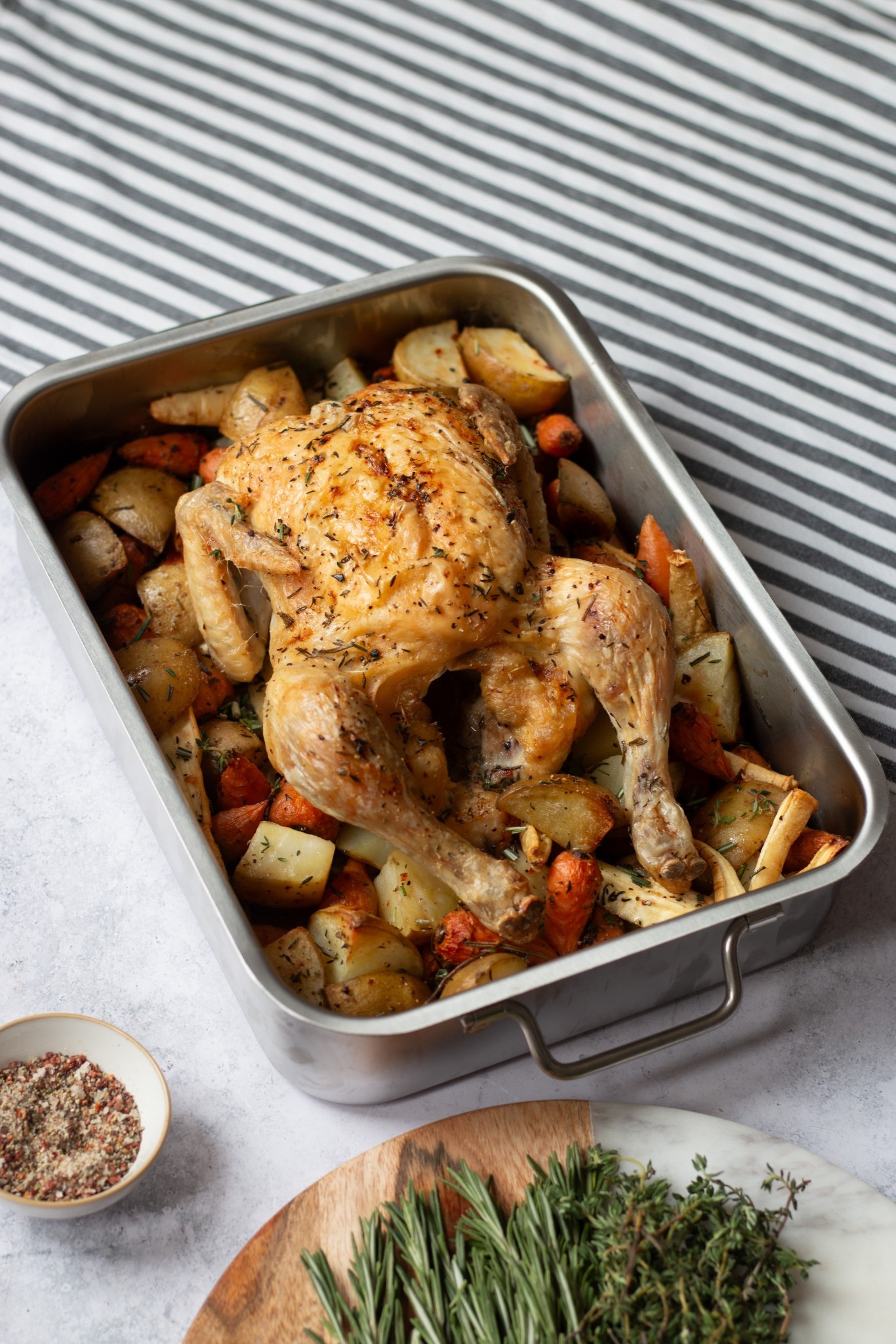 Sunday roast goals 🫶🏼
This deep stainless steel roasting dish is perfect for whole roasted chicken, veggies, or meal prep. It heats evenly, cleans up beautifully, and looks so sleek in the kitchen — truly a forever piece.

stainless steel roasting dish, deep roasting pan, roast chicken pan, oven roasting tray, stainless bakeware, durable cookware, kitchen essentials, oven to table cookware, stainless steel kitchen, modern bakeware


#LTKHome #LTKKitchen #RoastingPan #KitchenEssentials #HomeCooks #StainlessSteelCookware #SundayRoast #OvenToTable #KitchenFavorites #ModernKitchen #NeutralHome #LTKFinds #CookingInspo #MealPrepMadeEasy #TimelessKitchen