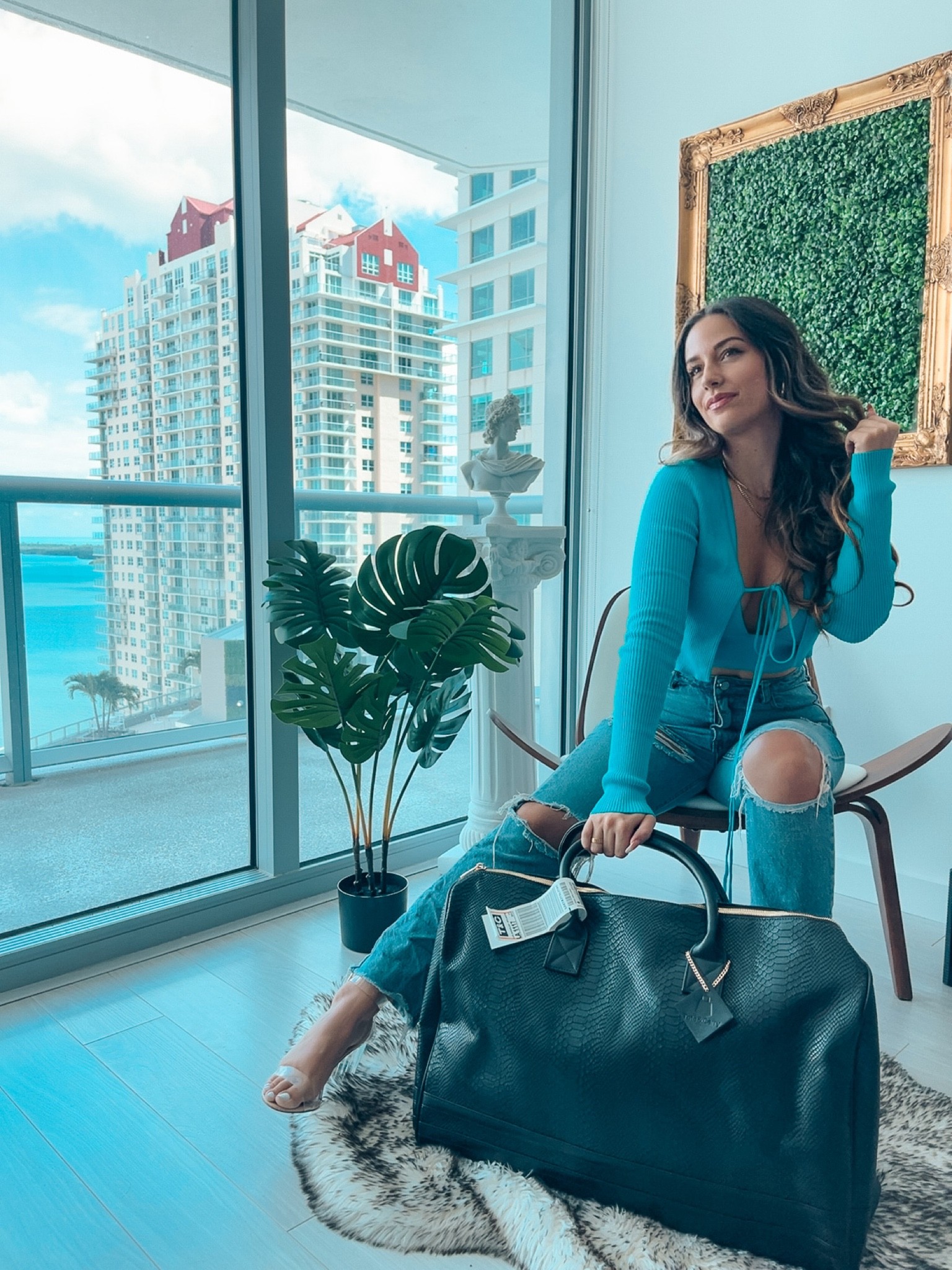 My new luxury luggage from Tote & Carry! 

This is one of their best selling duffle bags, it’s the black snakeskin Apollo 1 luggage set. 

I’m obsessed and can’t wait to plan my next getaway & bring this along with the matching black leather backpack 🤍 

Buy one get one 50% with my code: BOGO50 🤩 

#totencarry #totencarrycampaign #luggage #luggageset #dufflebag #leatherdufflebag #snakeskin #snakeprint #leatherbackpack #travel

#LTKtravel #LTKstyletip #LTKitbag