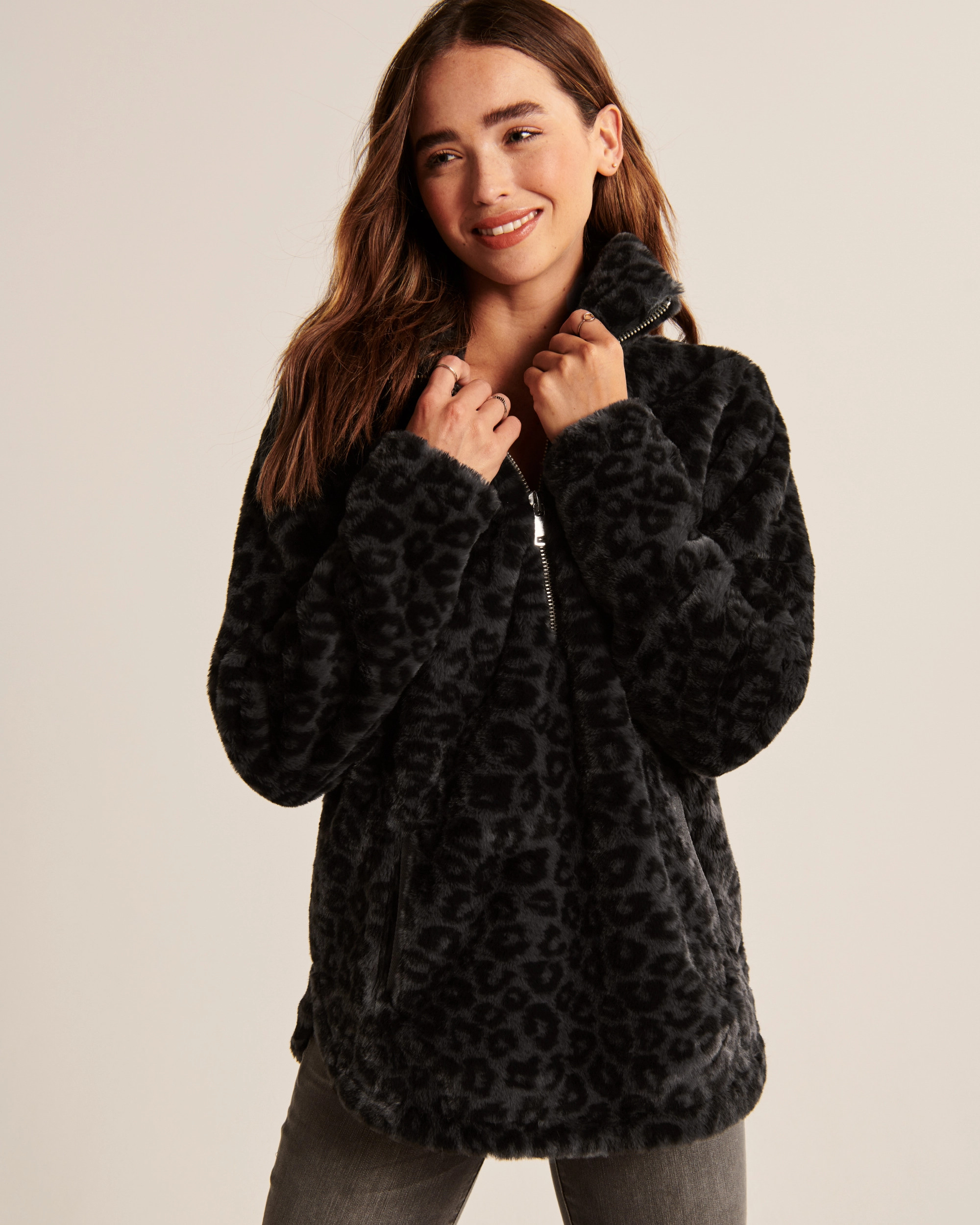 Half-Zip Faux Fur Sweatshirt | Abercrombie & Fitch (US)