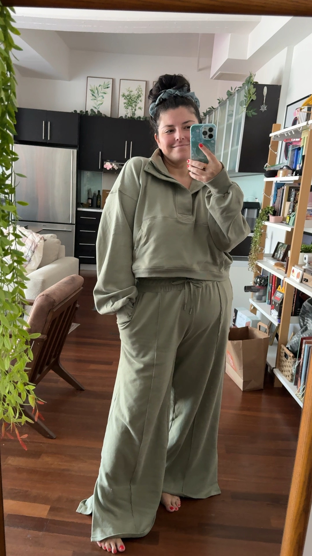 This is the most comfortable, perfect set for a plane ride! It’s a bit oversized and it feels so good. It’s currently 20-25% off!

#LTKSaleAlert #LTKTravel #LTKPlusSize