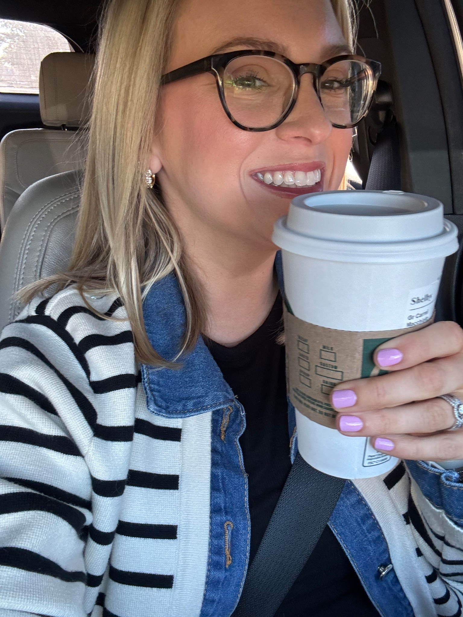 My favorite nail polish and elevated basic black tee 😇 

http://www.nuuds.com

#LTKSpringSale #LTKPetite