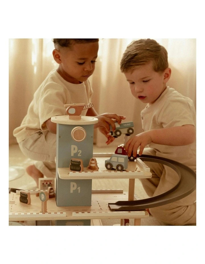 Little DutchRoleplay Parking Garage | Myer