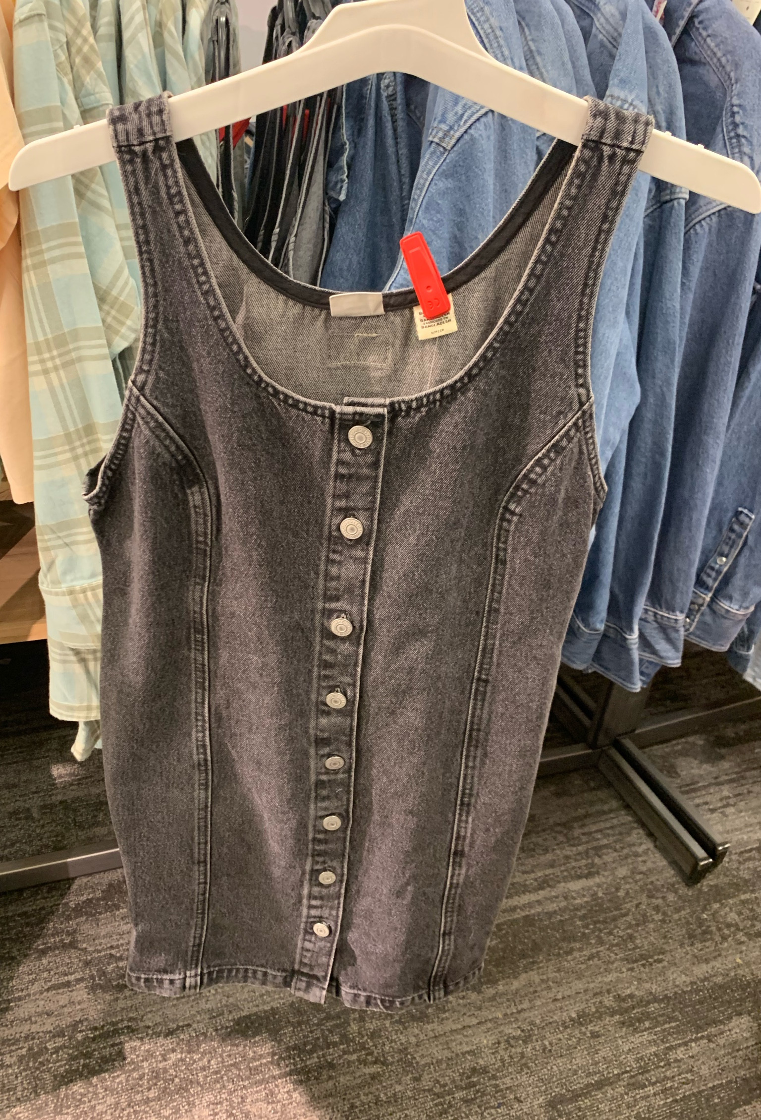 ✨NEW✨ Levi’s Tuli Denim Mini Dress $54.99 🎯

#LTKstyletip #LTKfit #LTKunder100