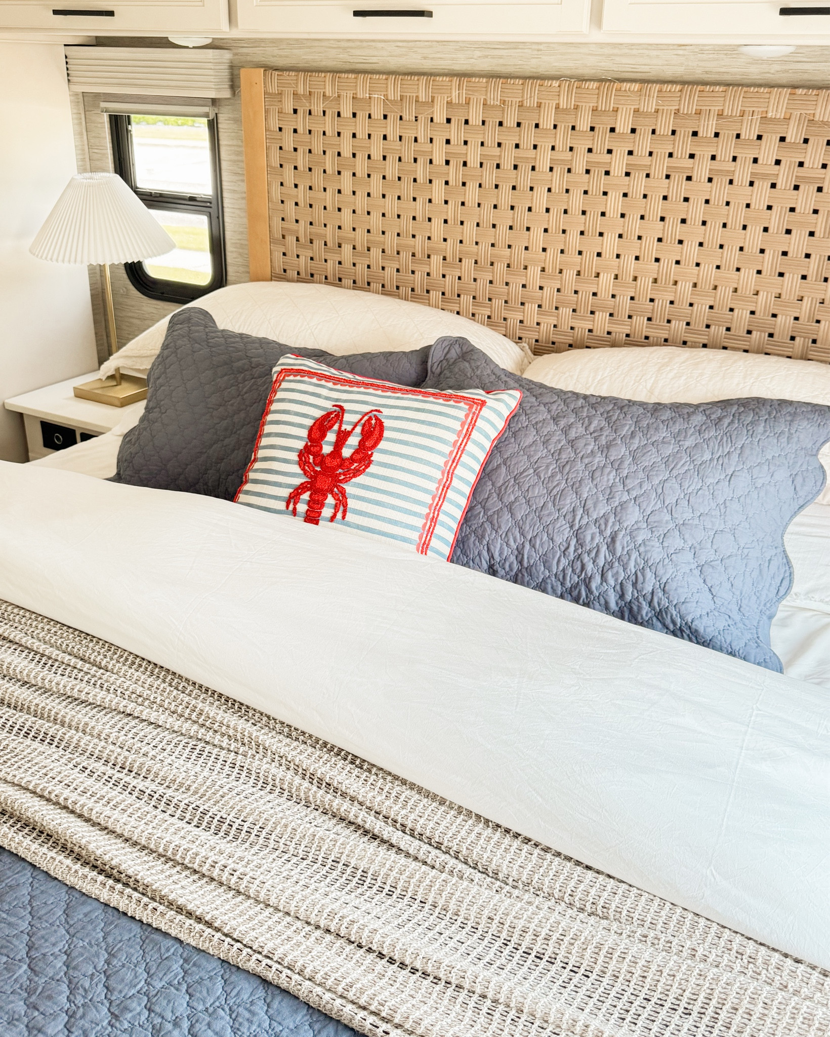 The cutest summer pillow and fun patriotic bedding #Mother’sDay #gift #pillow #quilt #bedding 

#LTKHome #LTKSeasonal #LTKMothersDay