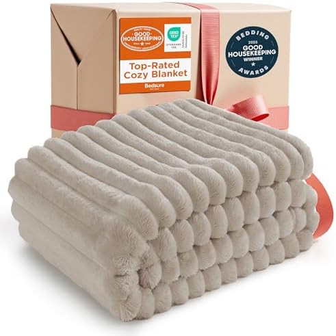 Bedsure GentleSoft Throw Blanket for Couch - Cozy Soft Blankets for Women, Cute Small Fleece Thro... | Amazon (US)