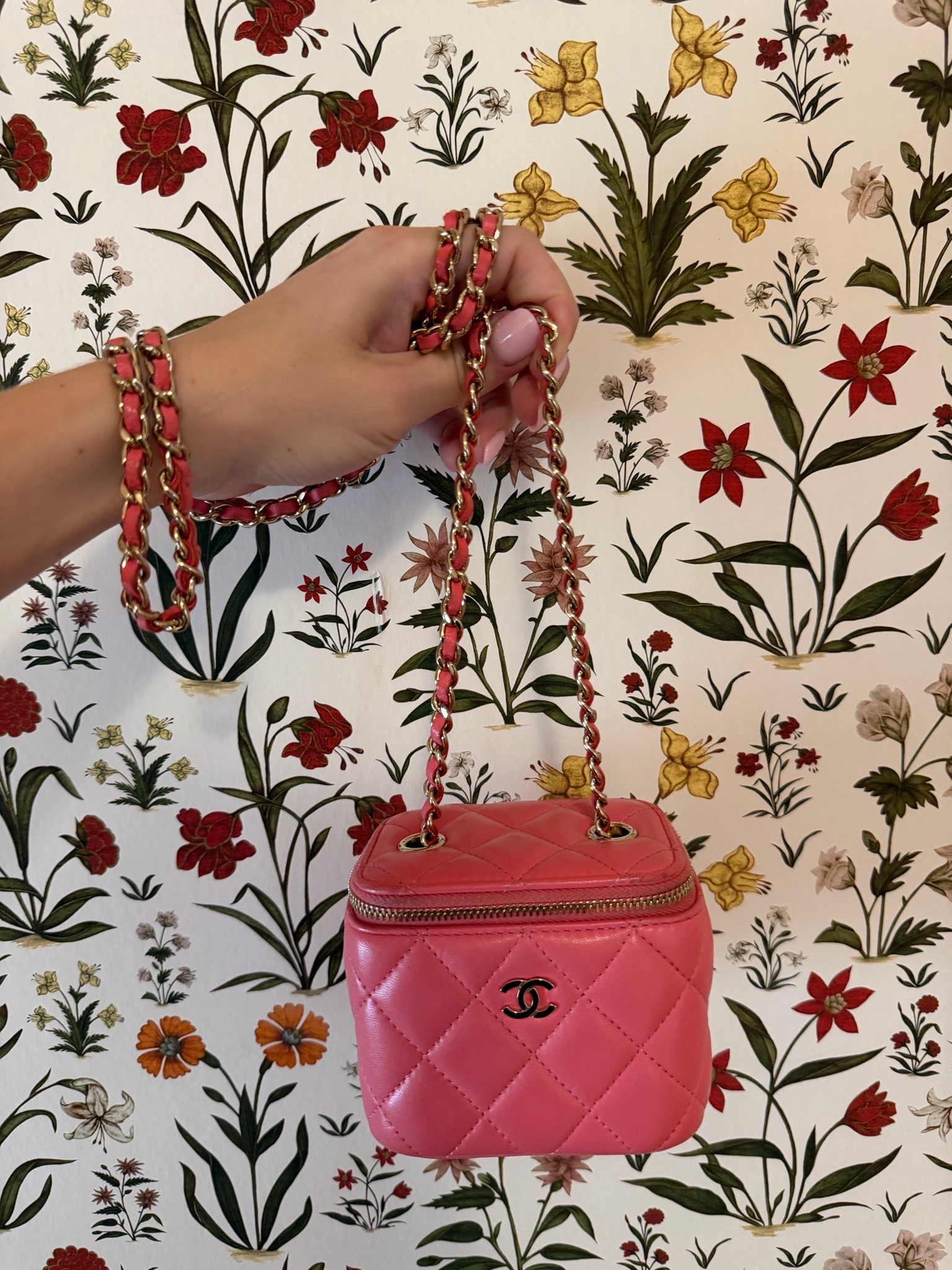 My borrowed bag for the month! It’s baby girl month so I had to pick a pink bag of course! Use code KRISTENSHEFFEY for your first month on Vivrelle on me! I have genuinely enjoyed using their service to borrow different bags for different events the past few months! Always fun to see what is new and available on my wishlist each month! :) ltk discount code, borrowed bag, Vivrelle code - sharing some other pink bags I love that are currently available 🩷