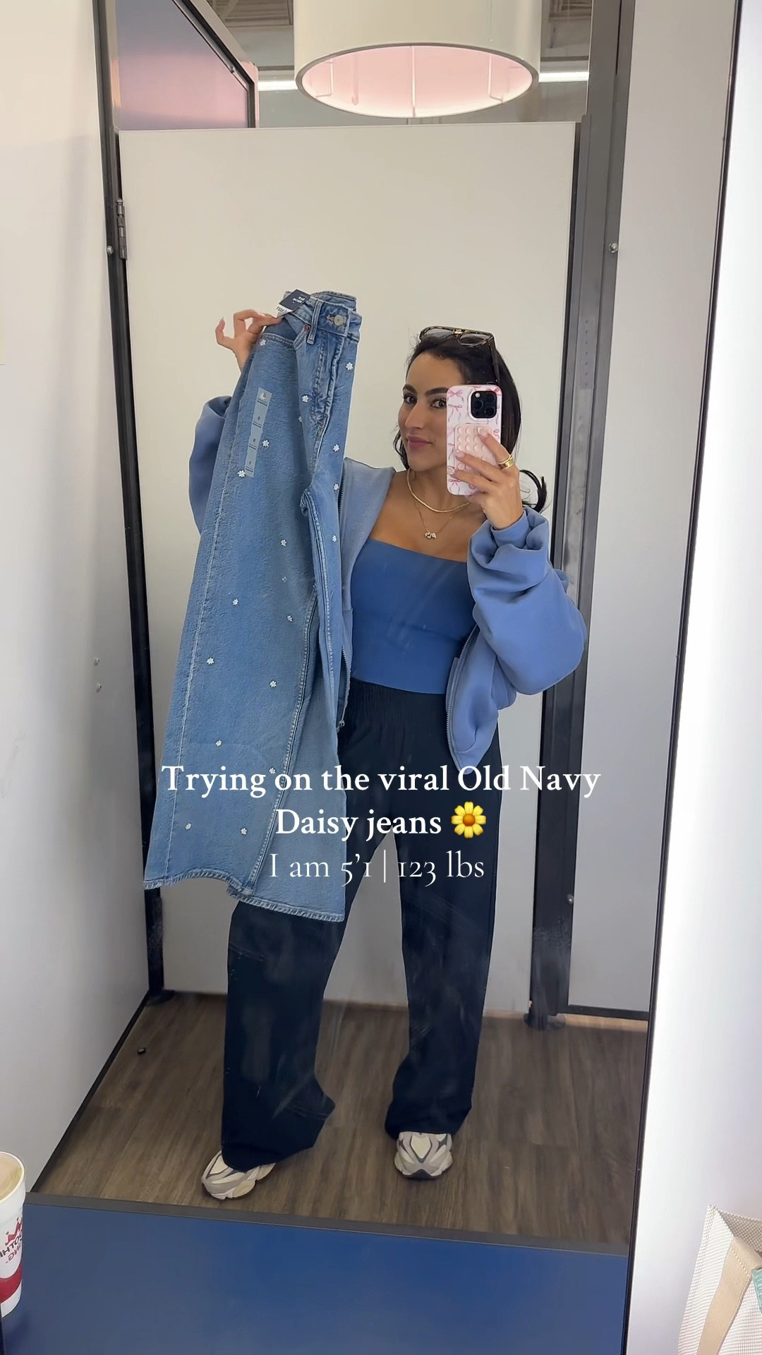 Old navy viral daisy jeans. Size 0 petite 🌸 #oldnavy

Spring fashion, petite style, denim, casual style 

#LTKStyleTip #LTKPetite #LTKSeasonal