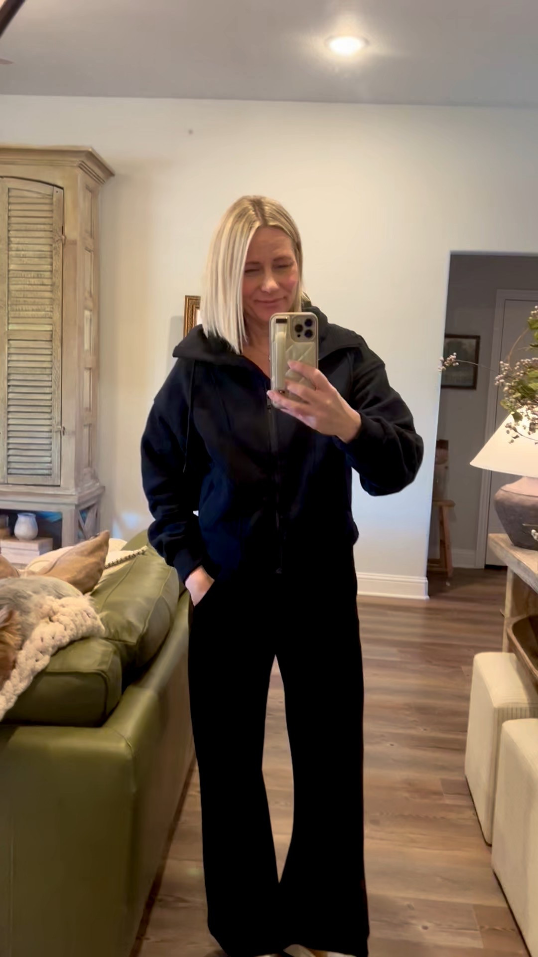 10 out of 10 for this @Spanx ensemble.  

#LTKActive #LTKdayinmylife #LTKootd