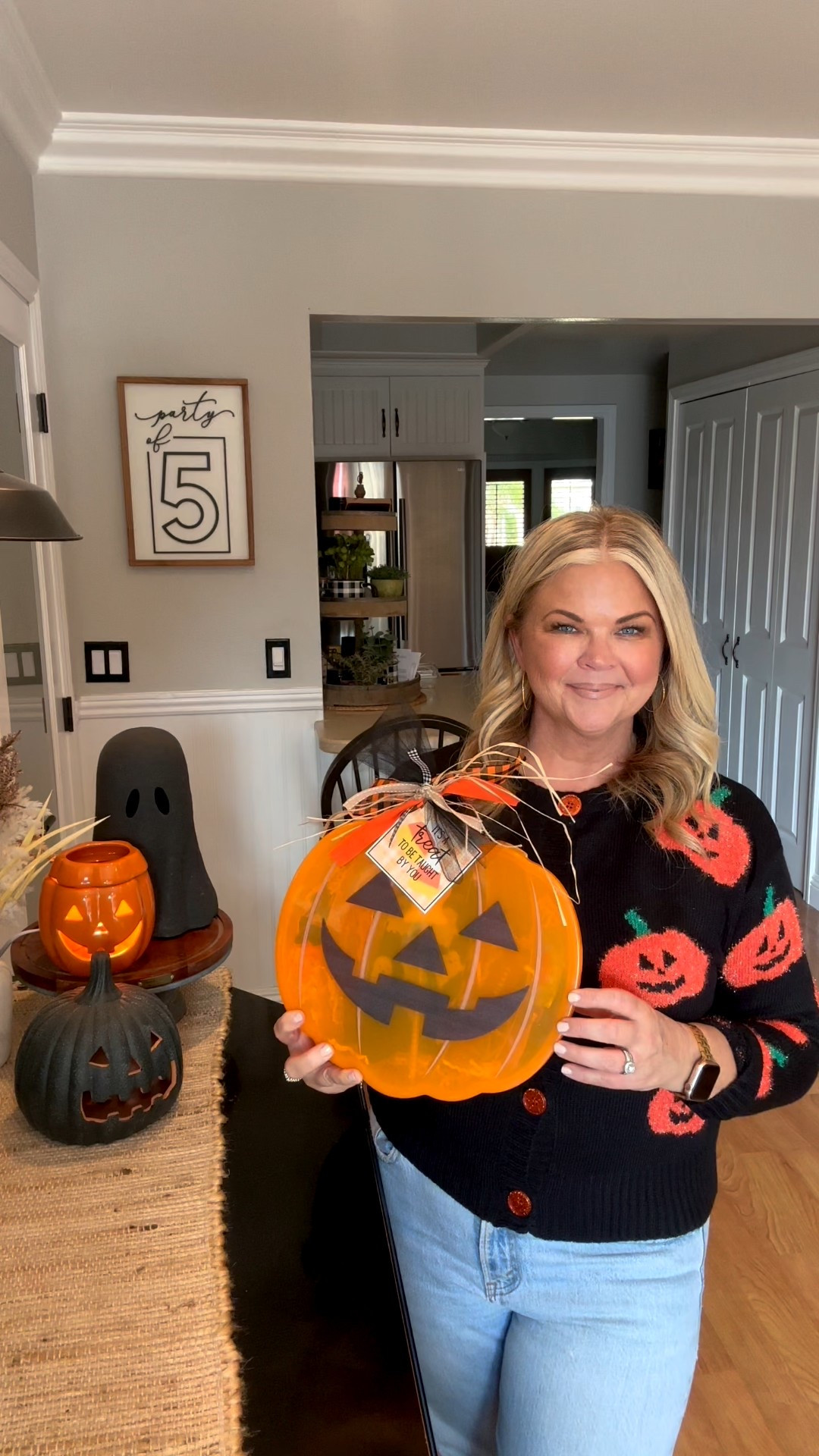 This pumpkin snack box is so cute! You can fill it up so many different ways! 🖤🎃

#LTKParties #LTKHome #LTKHalloween